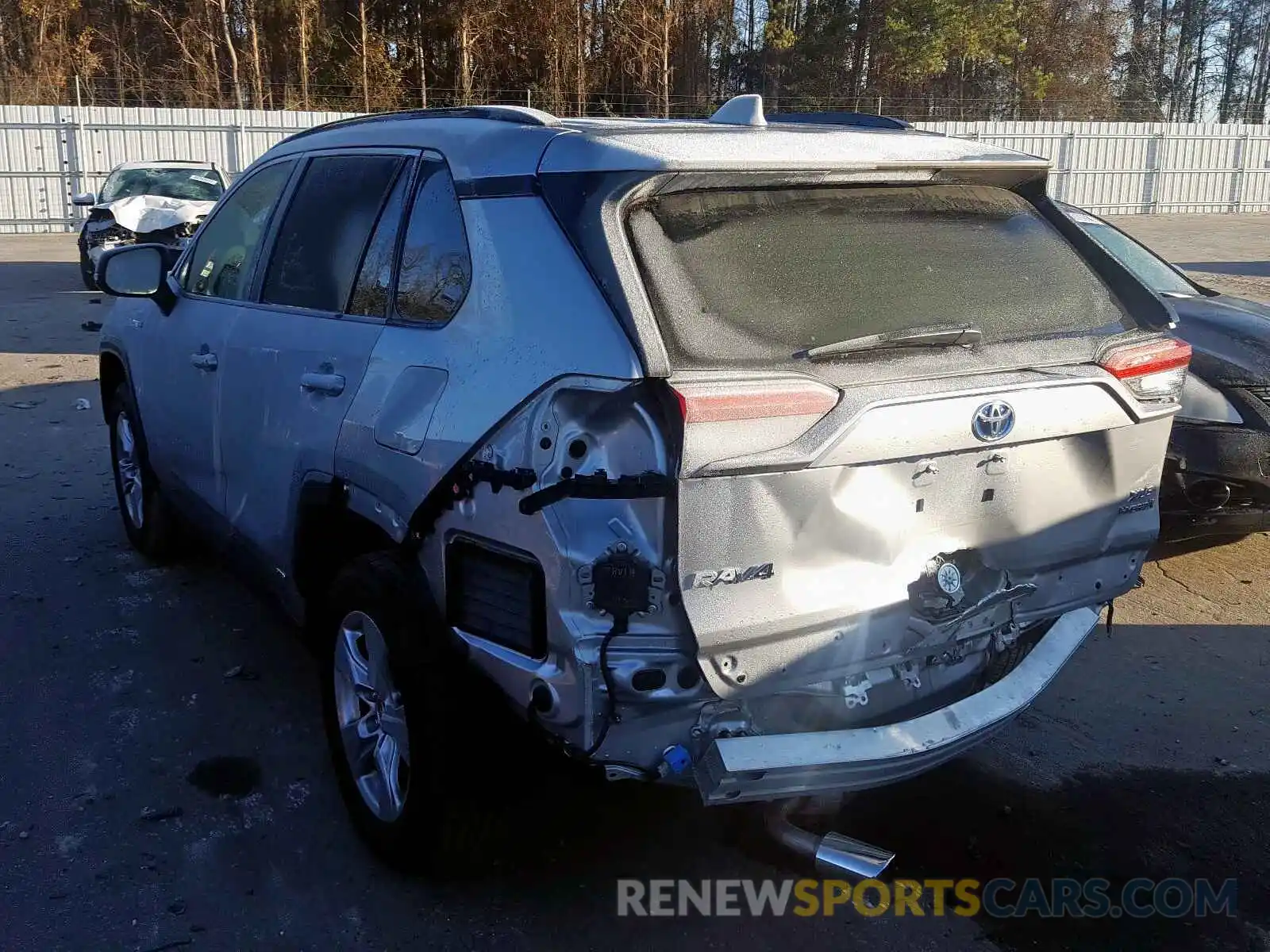 3 Photograph of a damaged car JTMRWRFV7KD501573 TOYOTA RAV4 2019