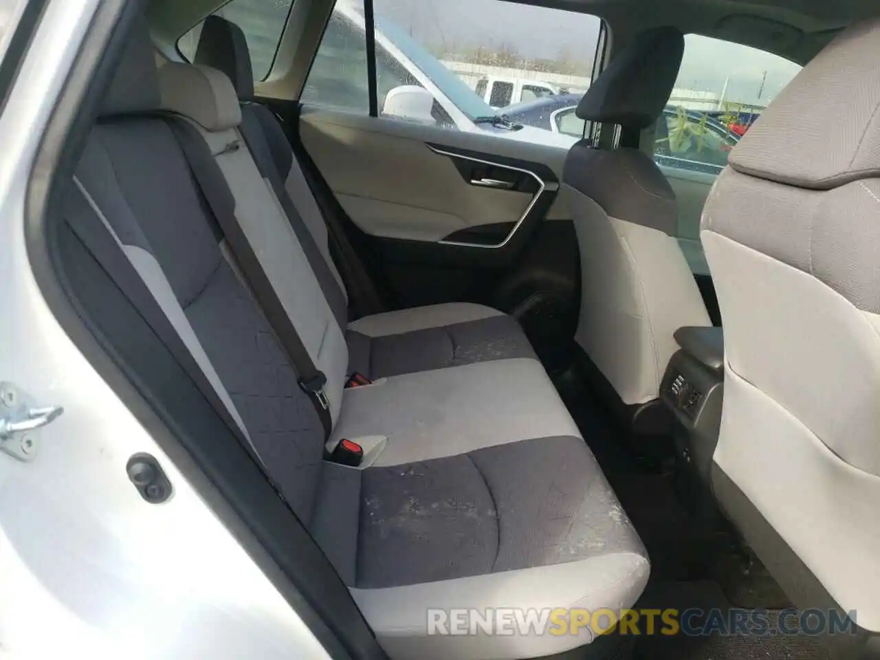 6 Фотография поврежденного автомобиля JTMRWRFV7KD502142 TOYOTA RAV4 2019