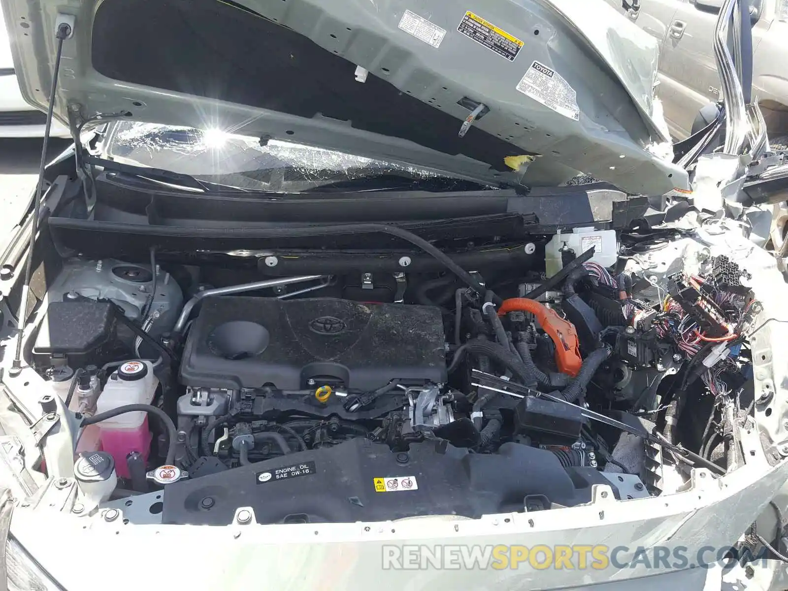 7 Photograph of a damaged car JTMRWRFV8KD007142 TOYOTA RAV4 2019