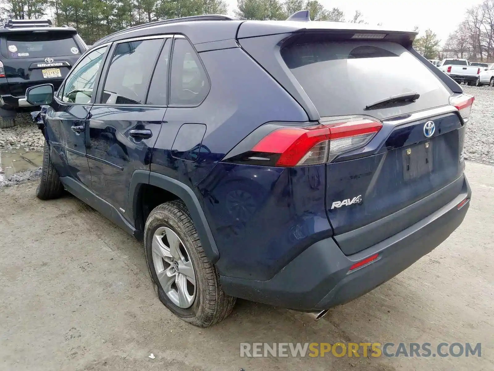 3 Photograph of a damaged car JTMRWRFV8KD007612 TOYOTA RAV4 2019