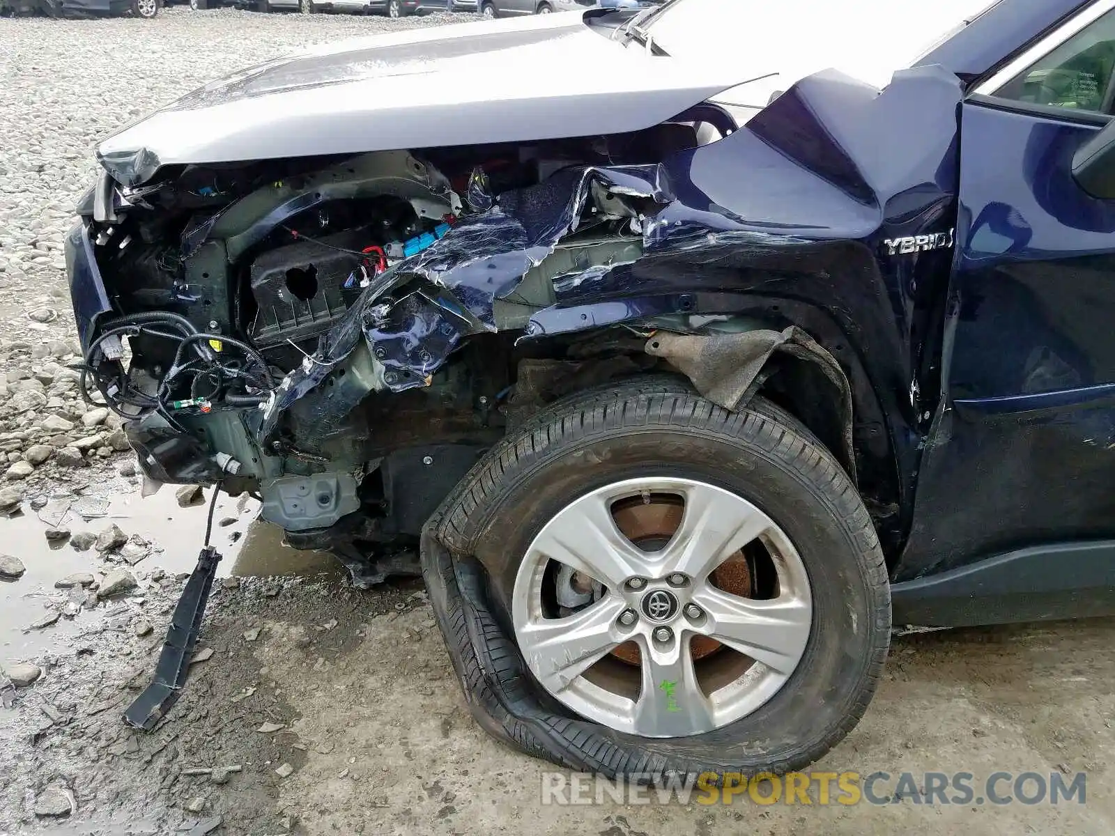 9 Photograph of a damaged car JTMRWRFV8KD007612 TOYOTA RAV4 2019