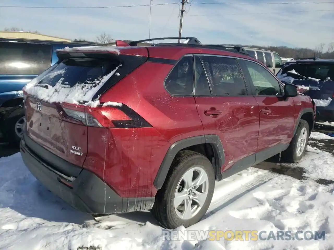 4 Photograph of a damaged car JTMRWRFV8KD011658 TOYOTA RAV4 2019