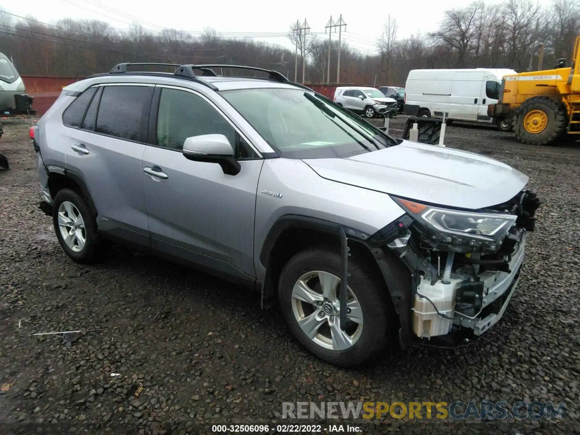 1 Photograph of a damaged car JTMRWRFV8KD011692 TOYOTA RAV4 2019