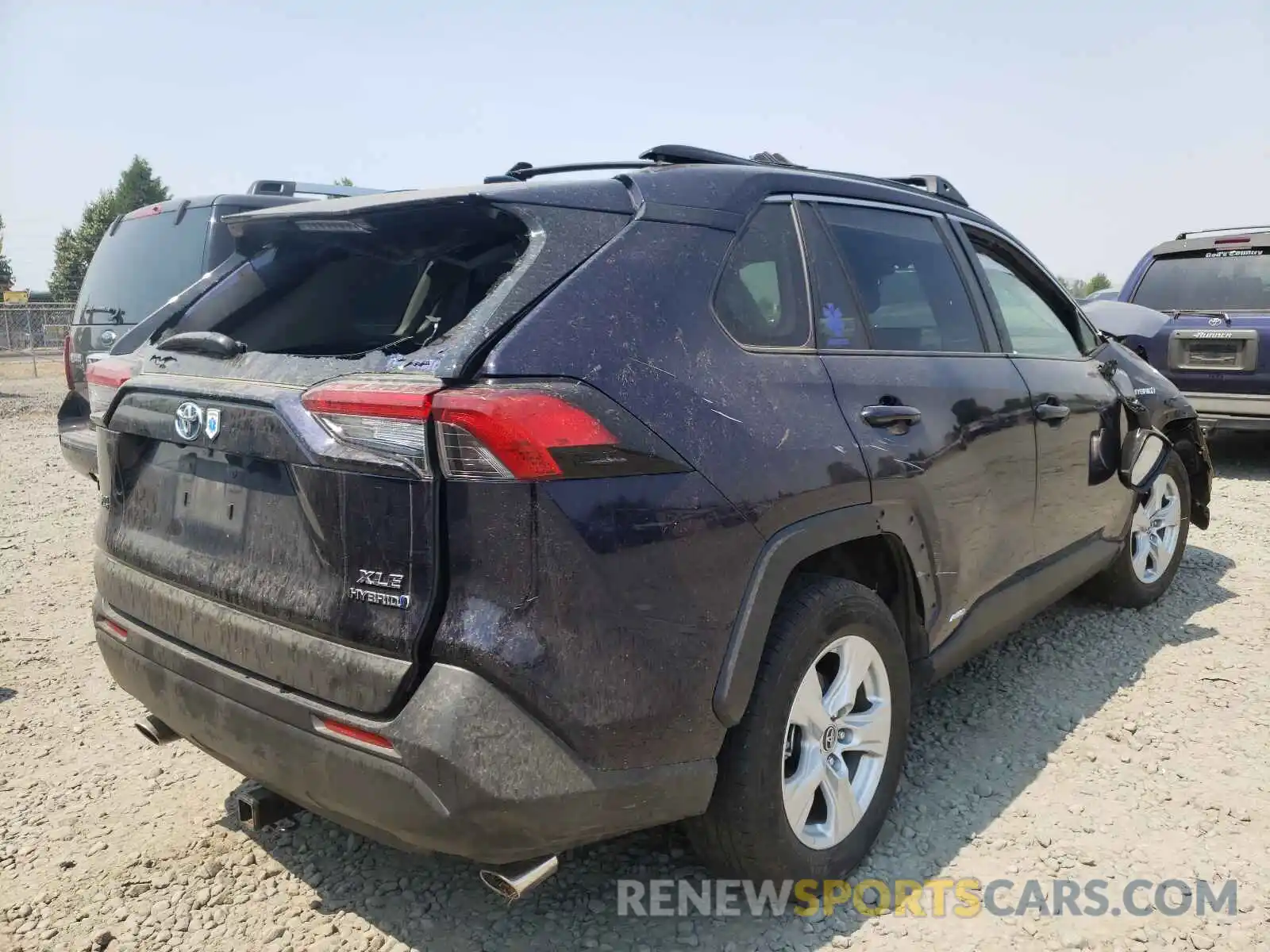 4 Photograph of a damaged car JTMRWRFV8KD518253 TOYOTA RAV4 2019