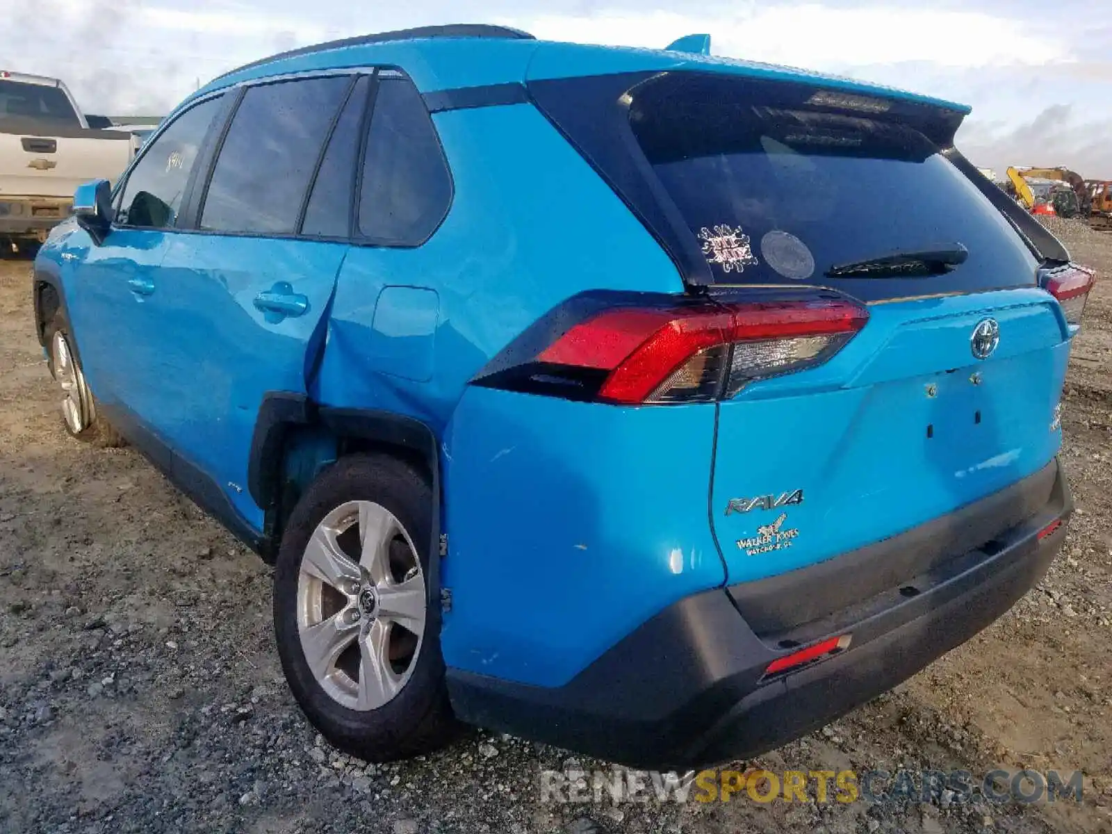 3 Photograph of a damaged car JTMRWRFV8KJ004453 TOYOTA RAV4 2019