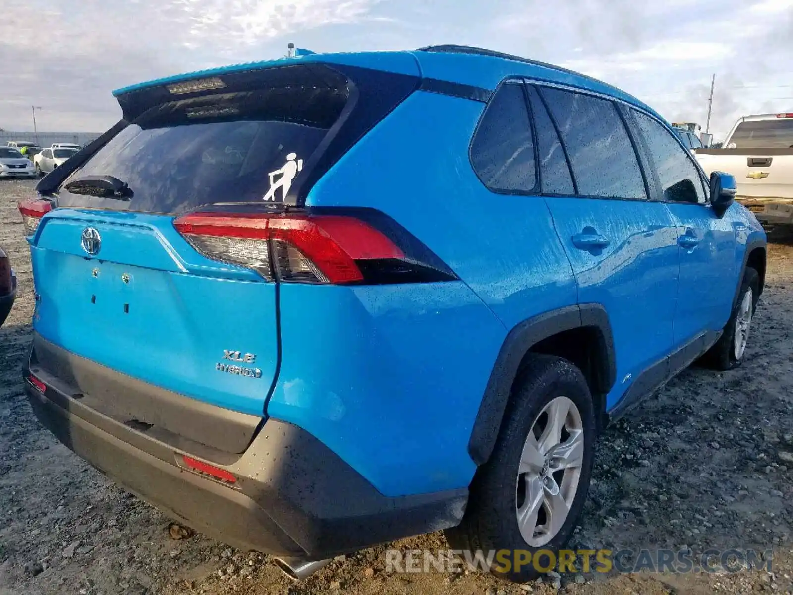 4 Photograph of a damaged car JTMRWRFV8KJ004453 TOYOTA RAV4 2019