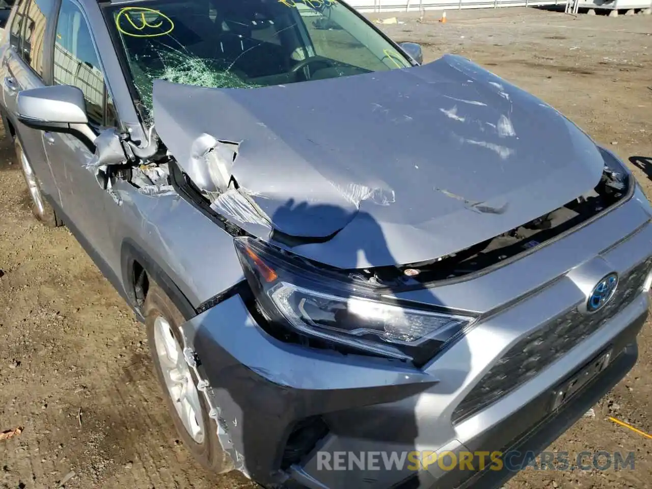 9 Photograph of a damaged car JTMRWRFV9KD003357 TOYOTA RAV4 2019