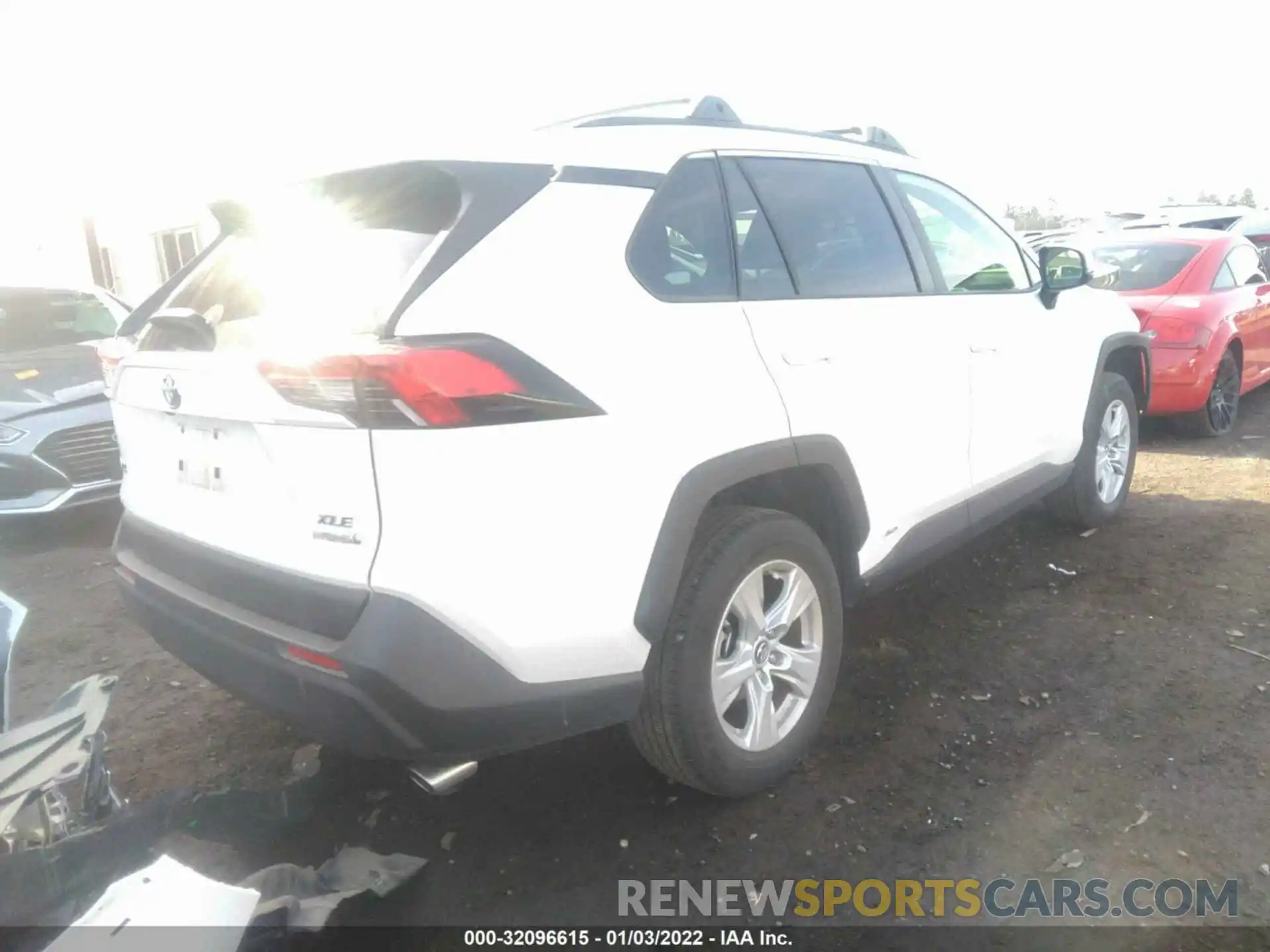 4 Фотография поврежденного автомобиля JTMRWRFV9KD005299 TOYOTA RAV4 2019