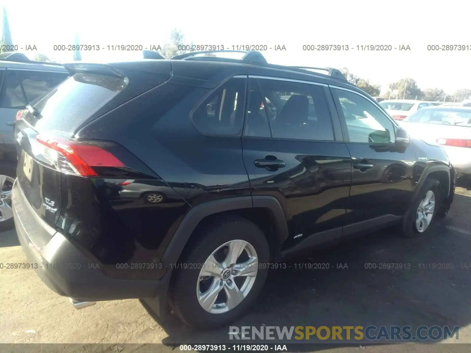 4 Фотография поврежденного автомобиля JTMRWRFV9KD011653 TOYOTA RAV4 2019