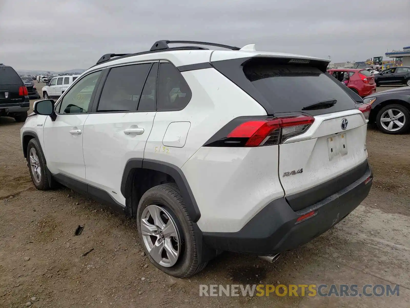 3 Photograph of a damaged car JTMRWRFV9KD013208 TOYOTA RAV4 2019