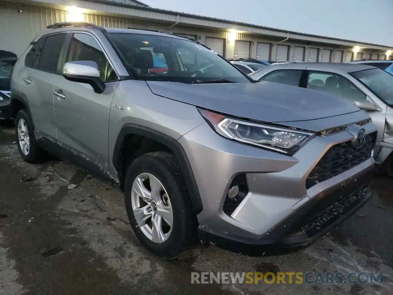 1 Photograph of a damaged car JTMRWRFV9KD013502 TOYOTA RAV4 2019