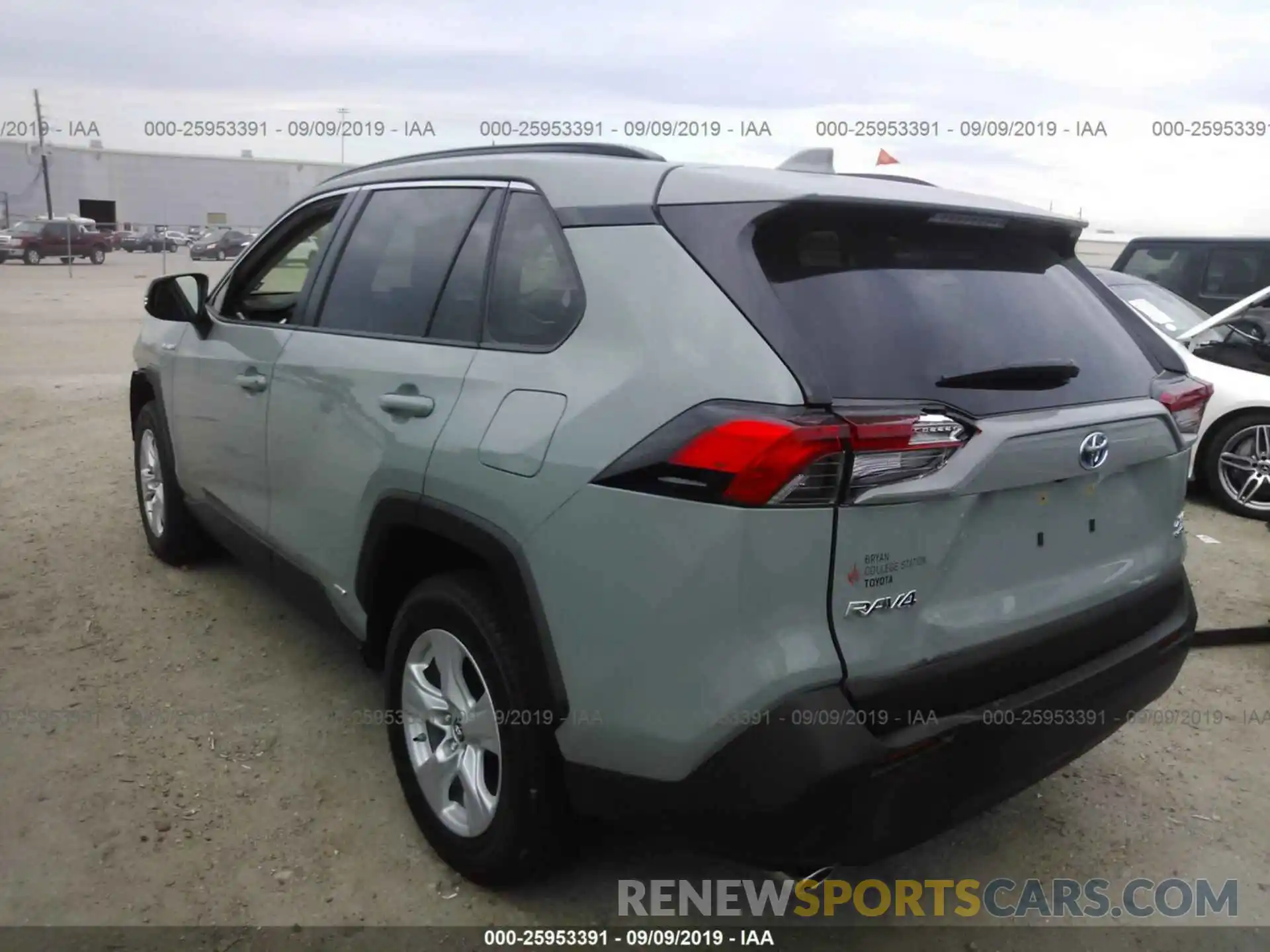 3 Фотография поврежденного автомобиля JTMRWRFV9KD020725 TOYOTA RAV4 2019