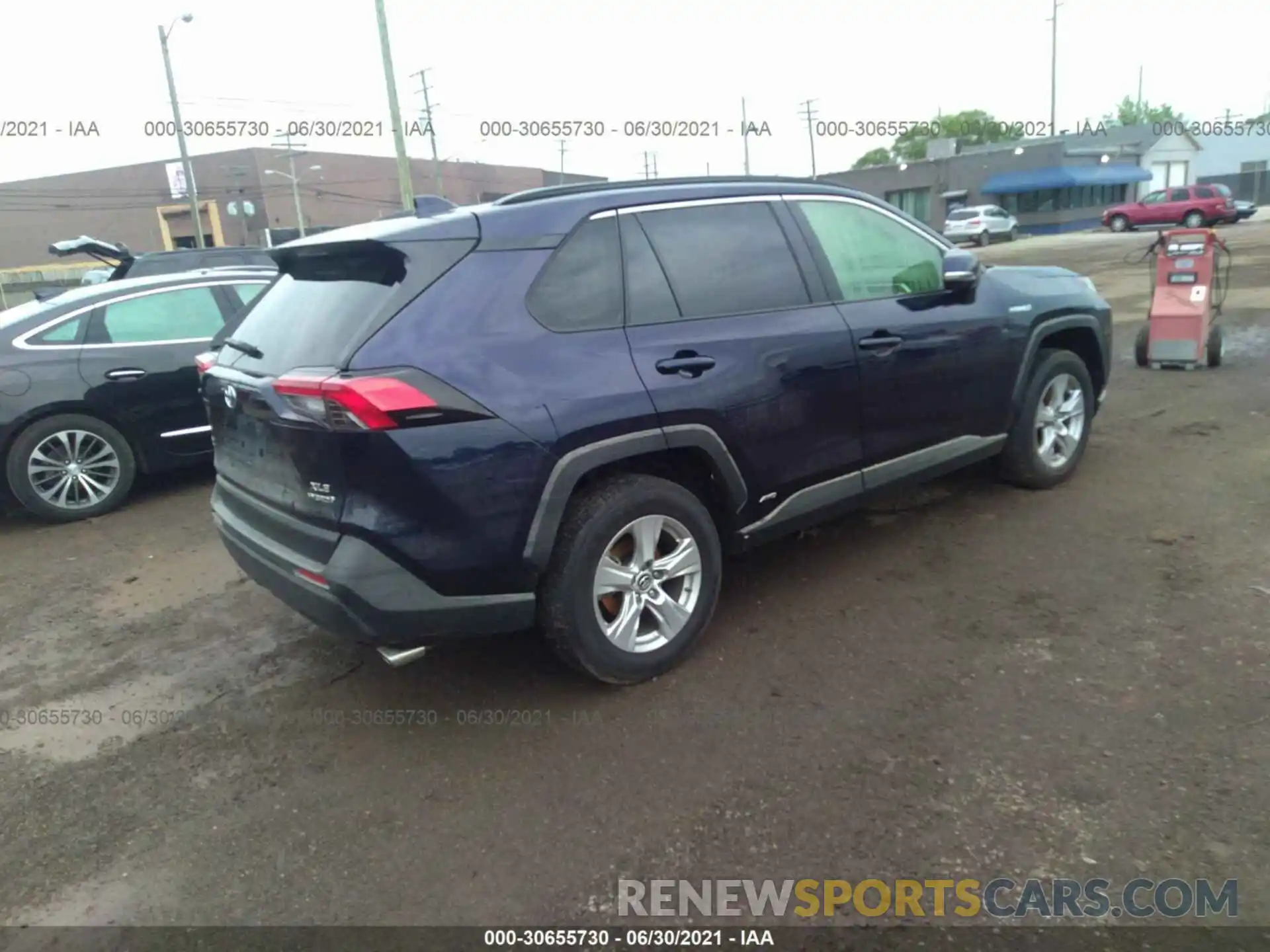 4 Photograph of a damaged car JTMRWRFV9KJ019737 TOYOTA RAV4 2019