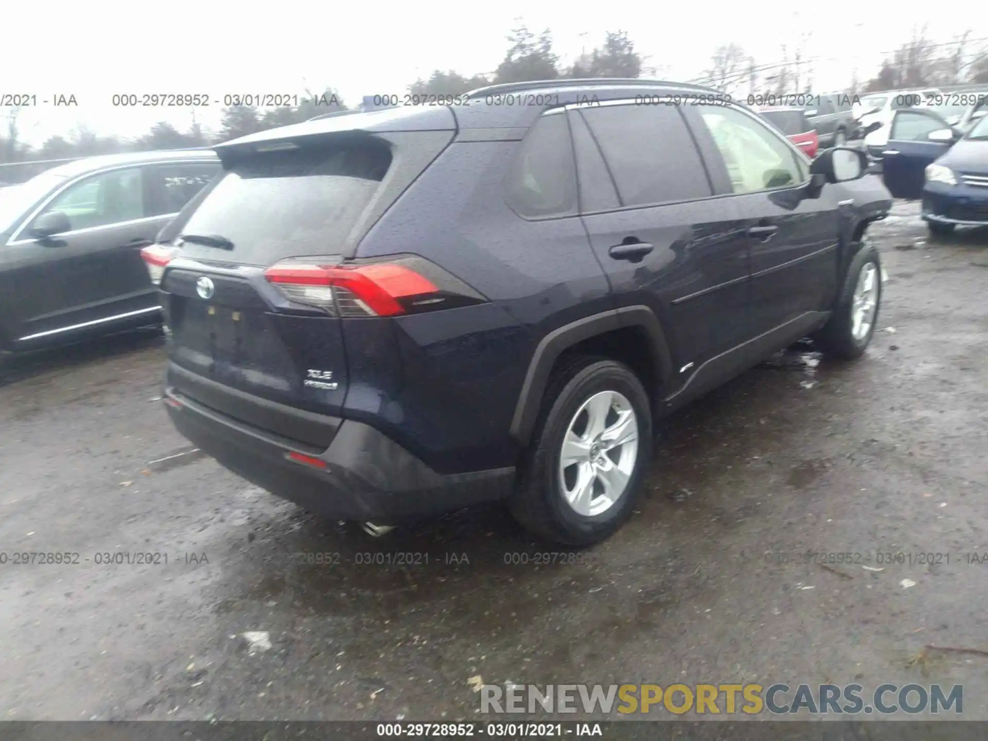 4 Фотография поврежденного автомобиля JTMRWRFVXKD014366 TOYOTA RAV4 2019