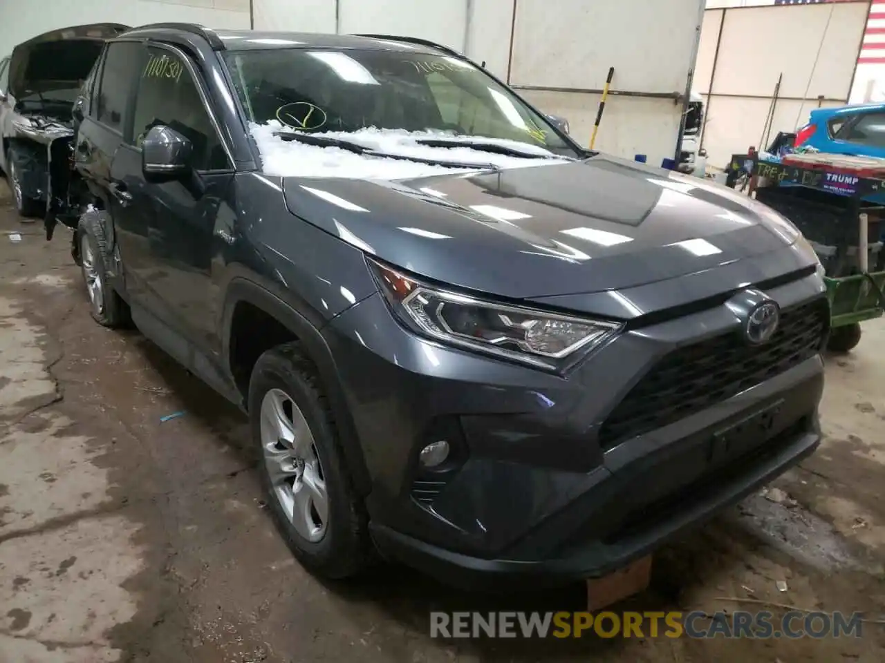 1 Photograph of a damaged car JTMRWRFVXKD027201 TOYOTA RAV4 2019