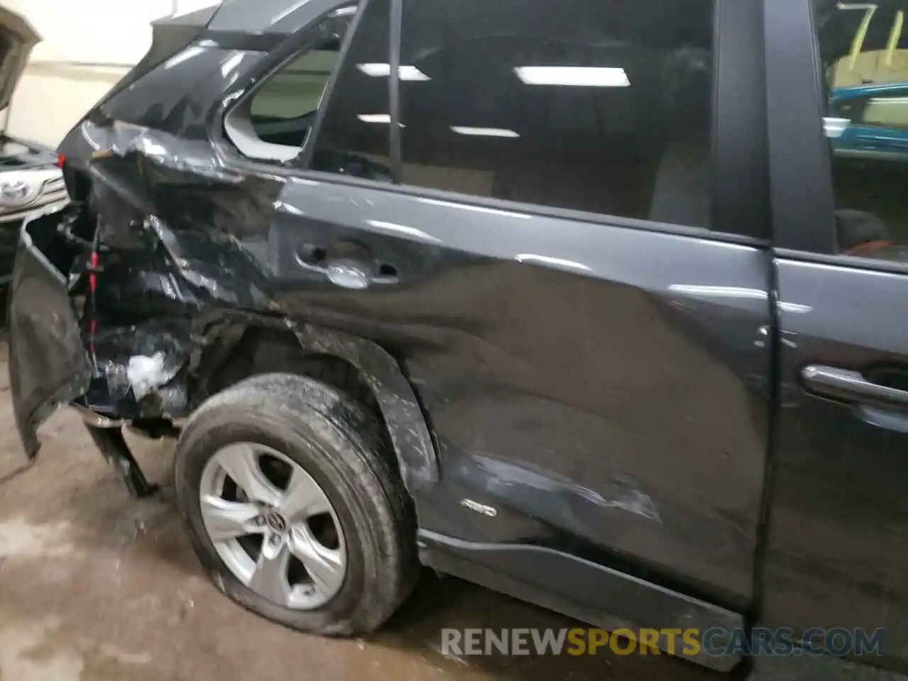 9 Photograph of a damaged car JTMRWRFVXKD027201 TOYOTA RAV4 2019