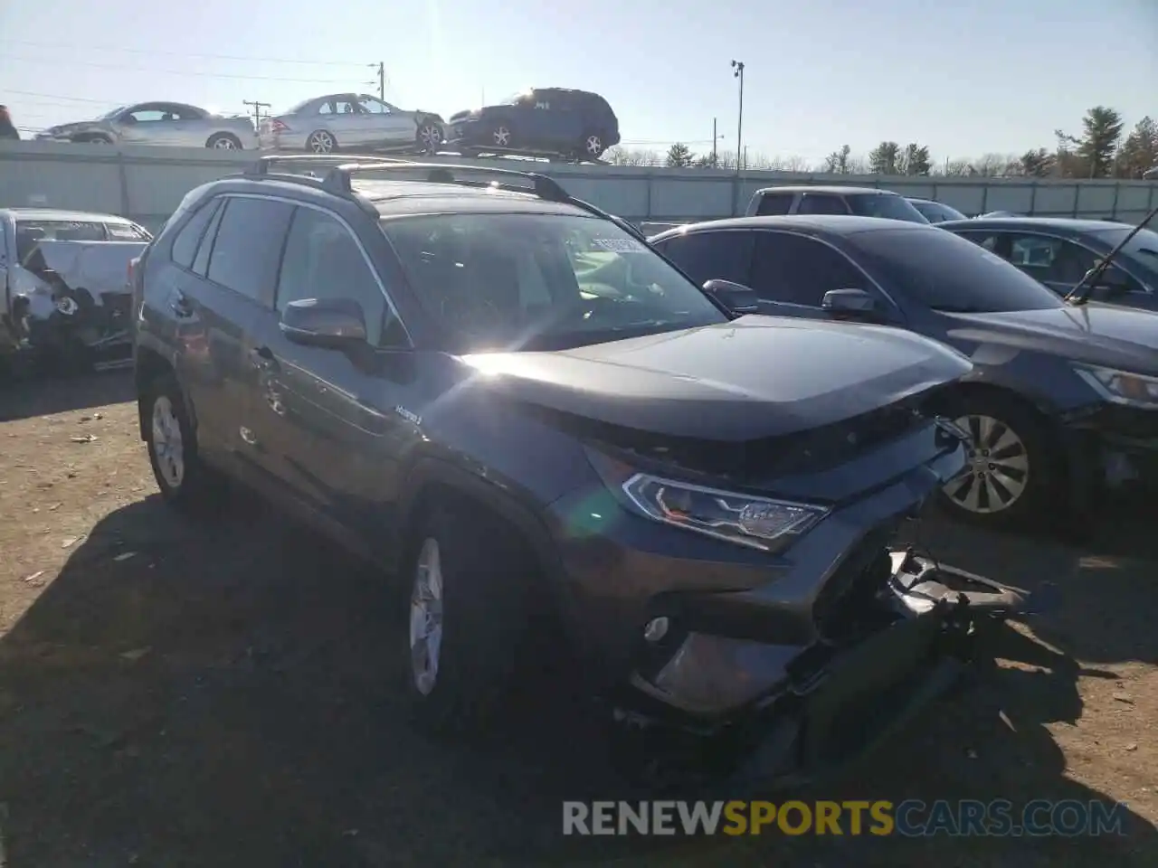 1 Photograph of a damaged car JTMRWRFVXKD029904 TOYOTA RAV4 2019