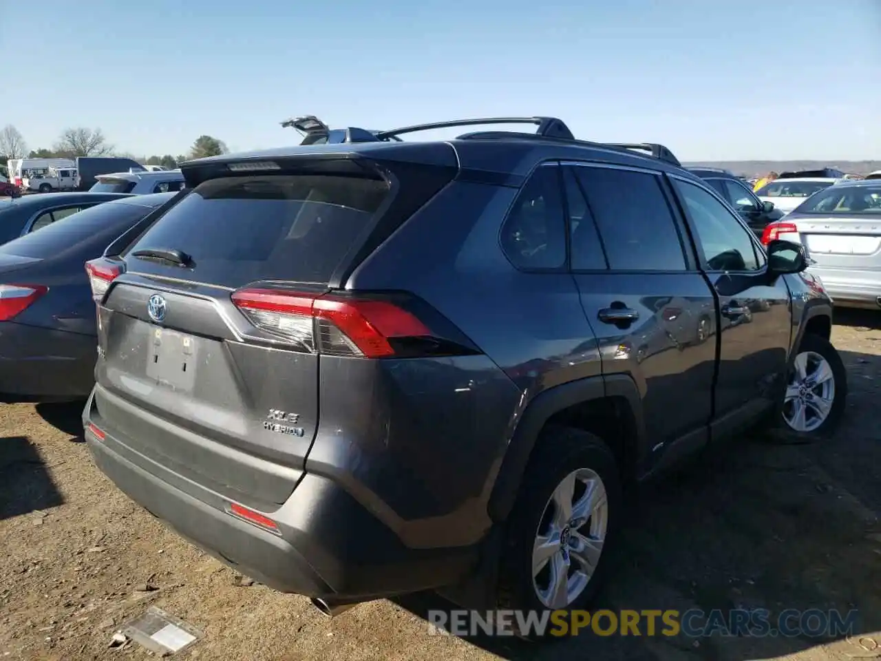 4 Photograph of a damaged car JTMRWRFVXKD029904 TOYOTA RAV4 2019