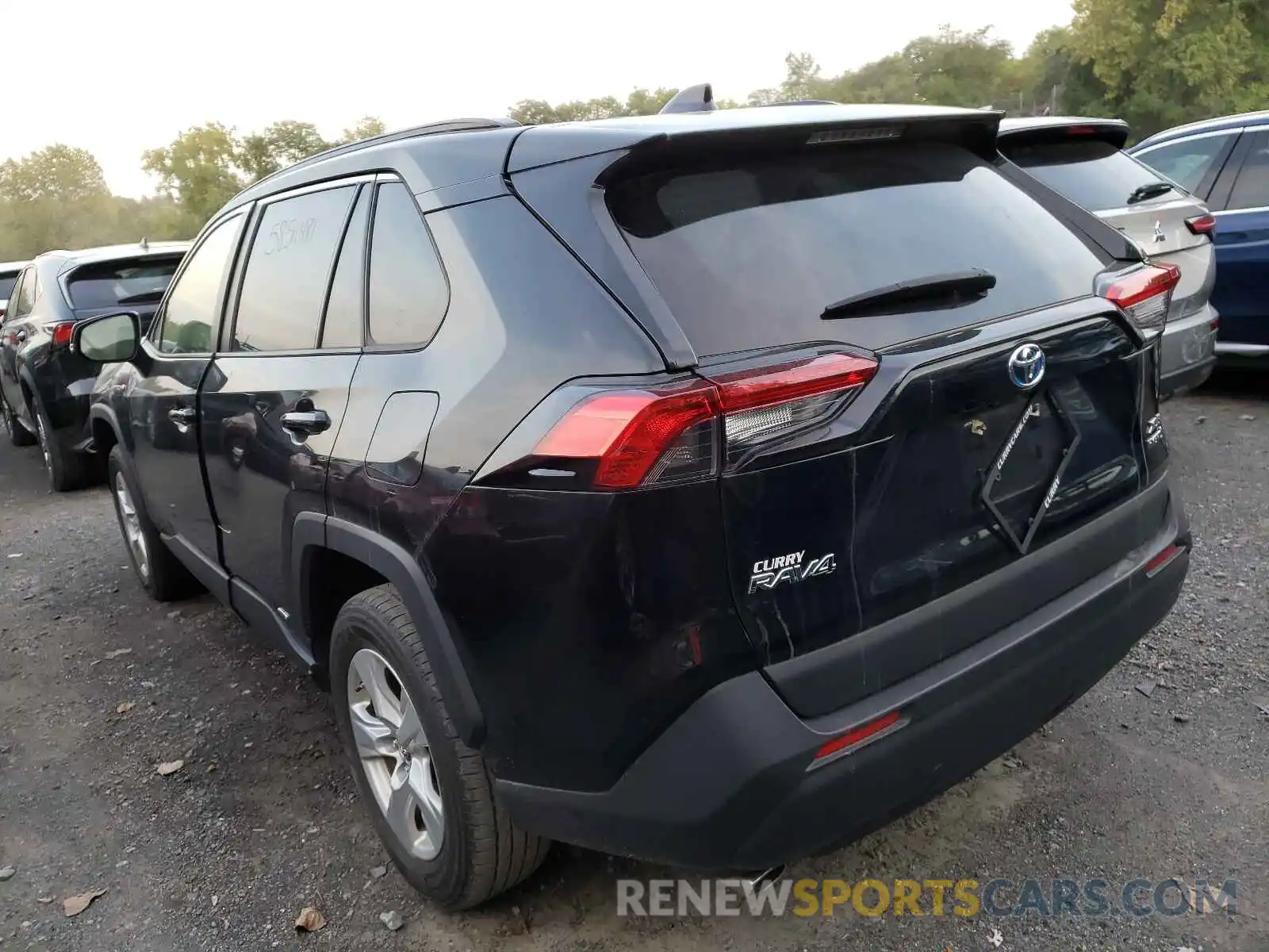 3 Photograph of a damaged car JTMRWRFVXKD033077 TOYOTA RAV4 2019