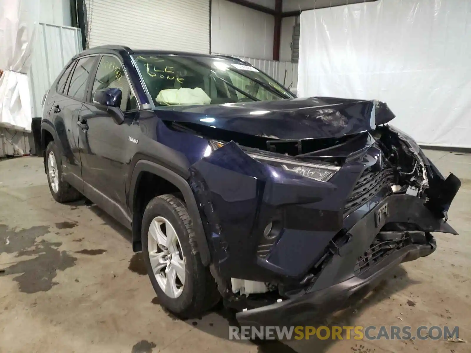 1 Photograph of a damaged car JTMRWRFVXKD035170 TOYOTA RAV4 2019