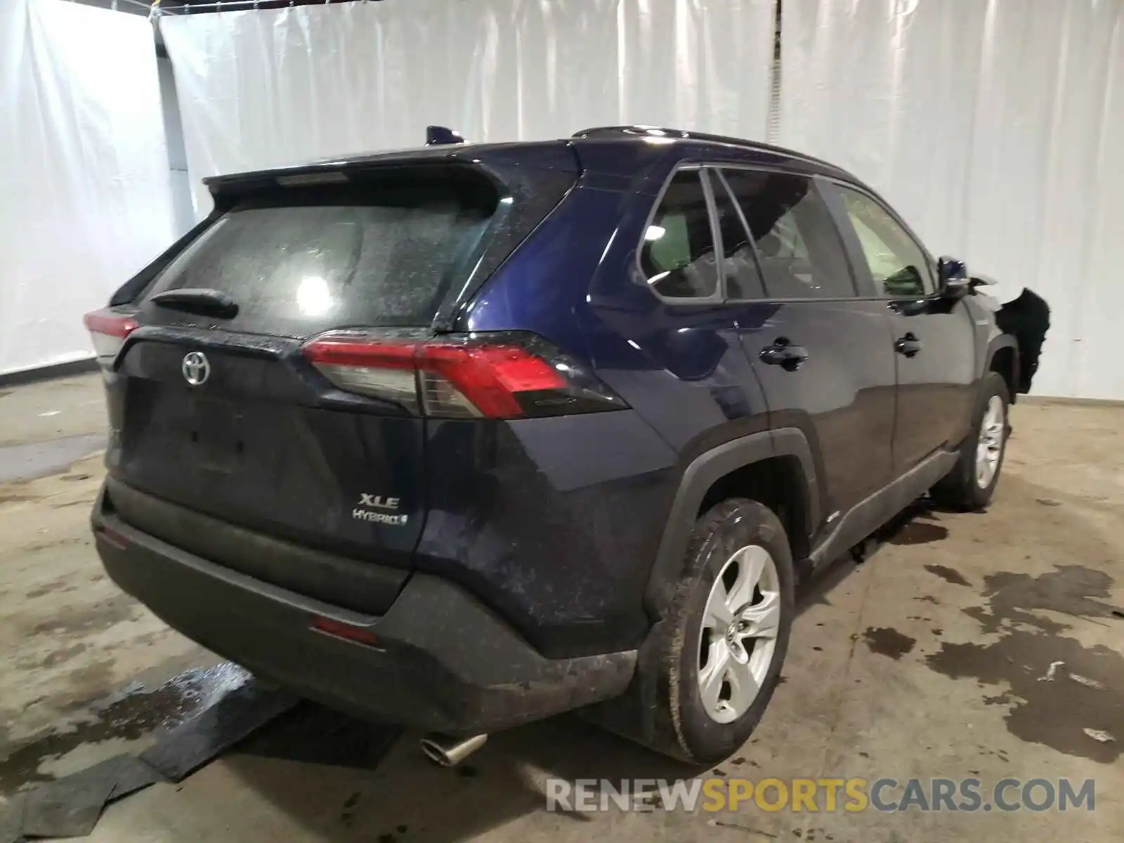 4 Photograph of a damaged car JTMRWRFVXKD035170 TOYOTA RAV4 2019