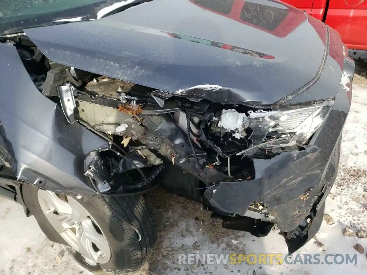 9 Photograph of a damaged car JTMRWRFVXKD501356 TOYOTA RAV4 2019