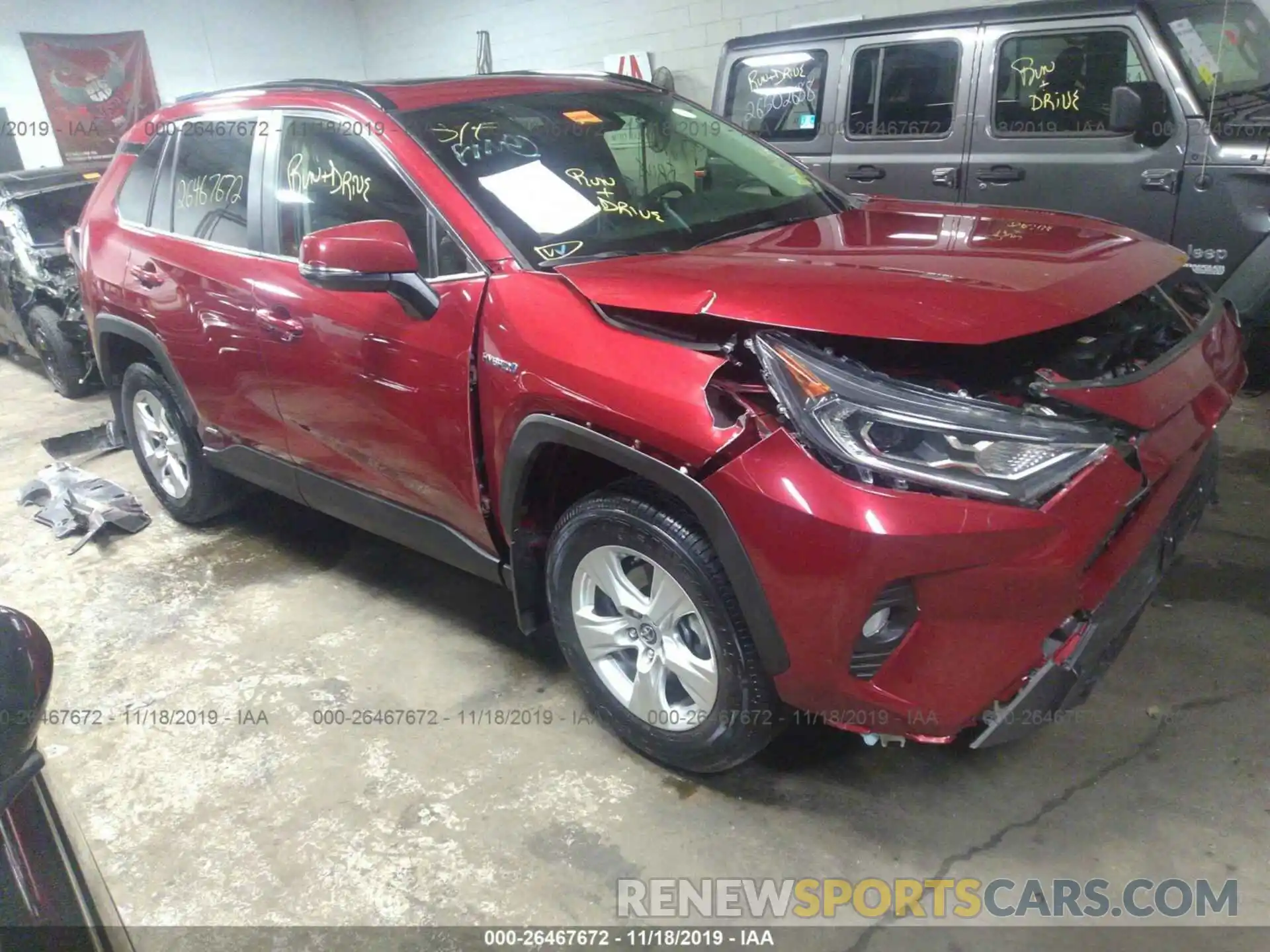 1 Фотография поврежденного автомобиля JTMRWRFVXKJ004339 TOYOTA RAV4 2019