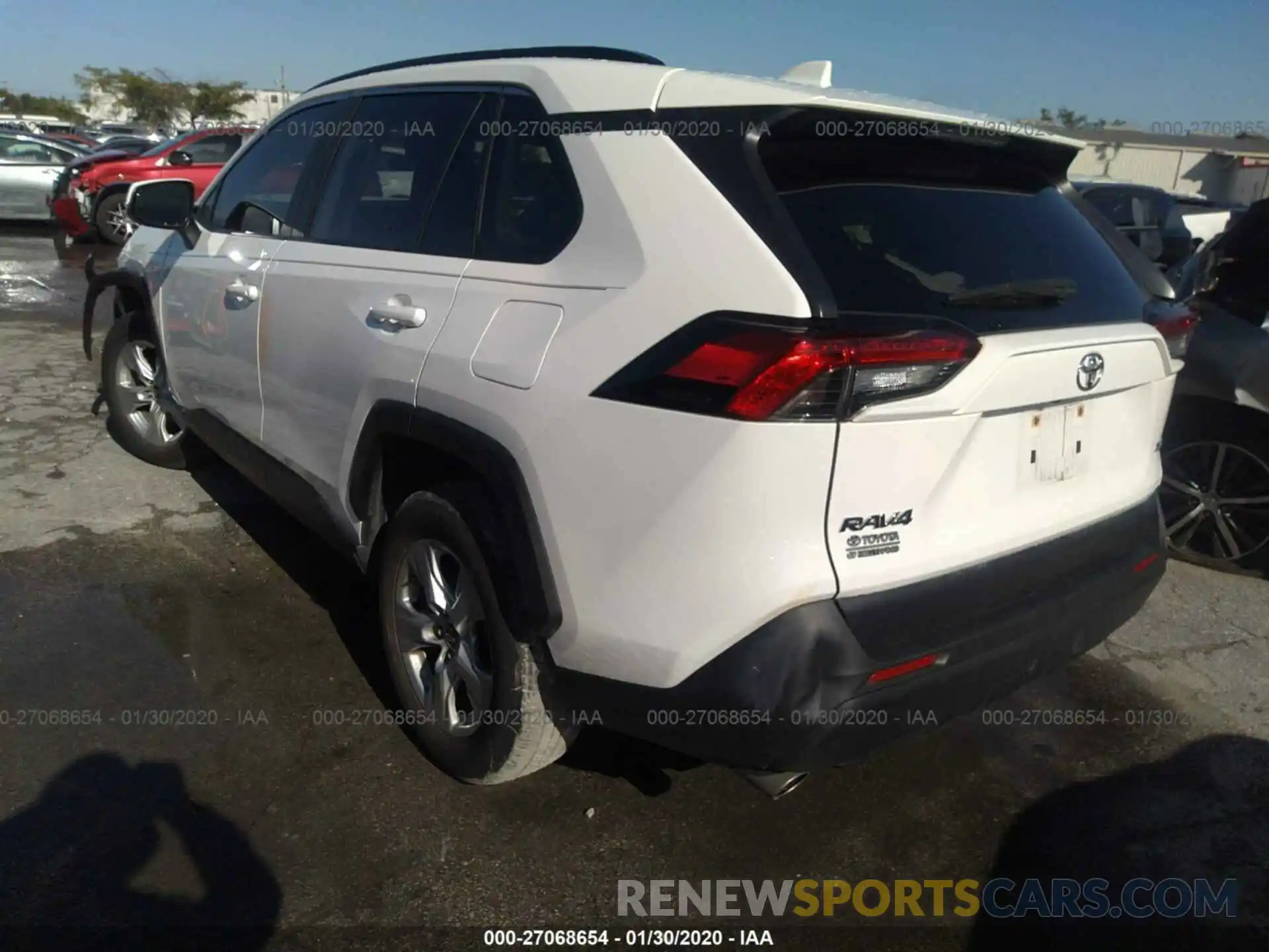 3 Фотография поврежденного автомобиля JTMW1RFV0KD009047 TOYOTA RAV4 2019