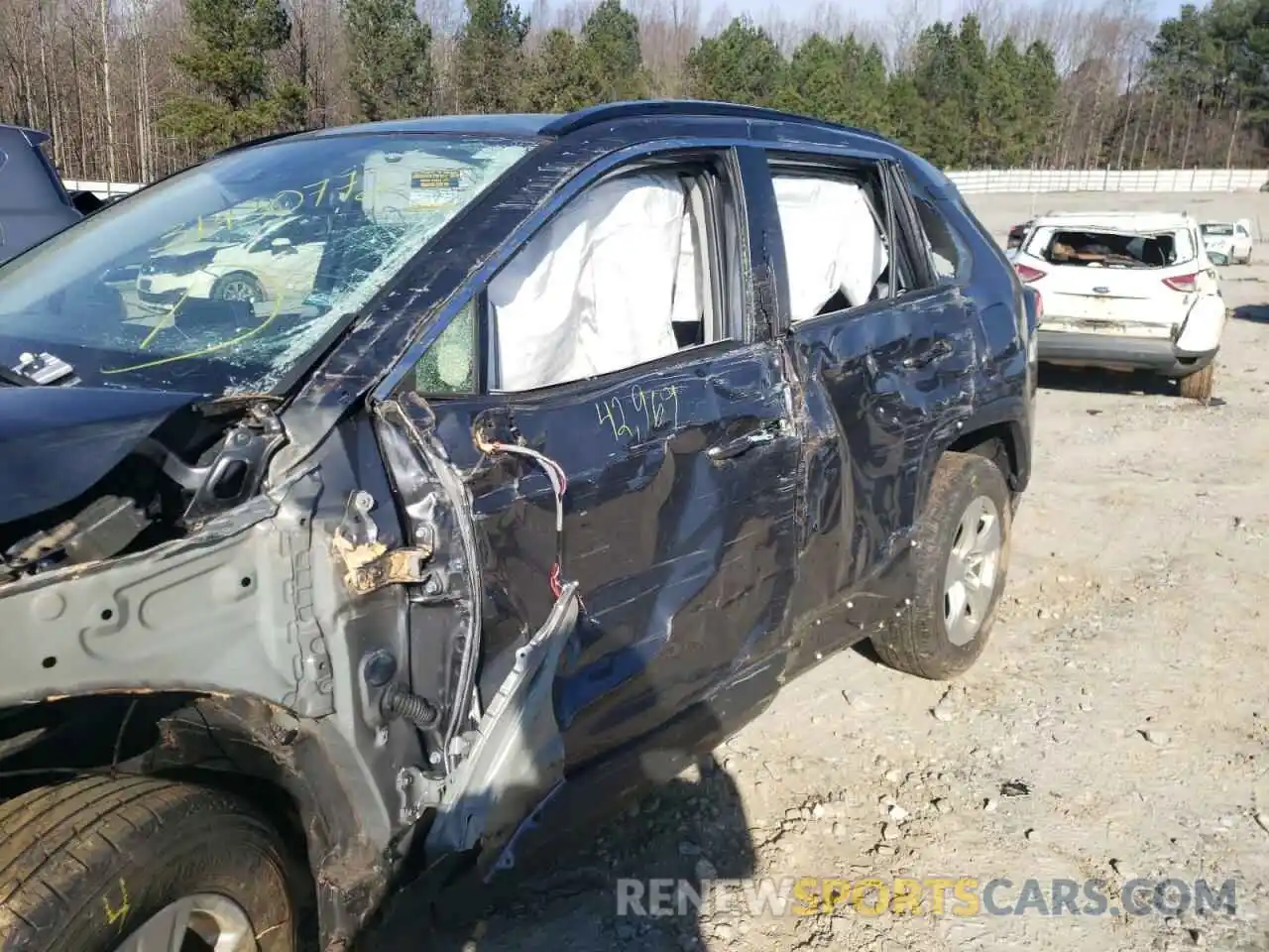 9 Photograph of a damaged car JTMW1RFV0KD010019 TOYOTA RAV4 2019