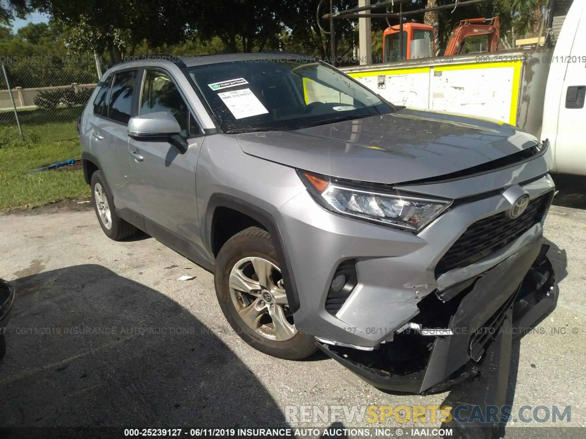 1 Photograph of a damaged car JTMW1RFV0KD012157 TOYOTA RAV4 2019