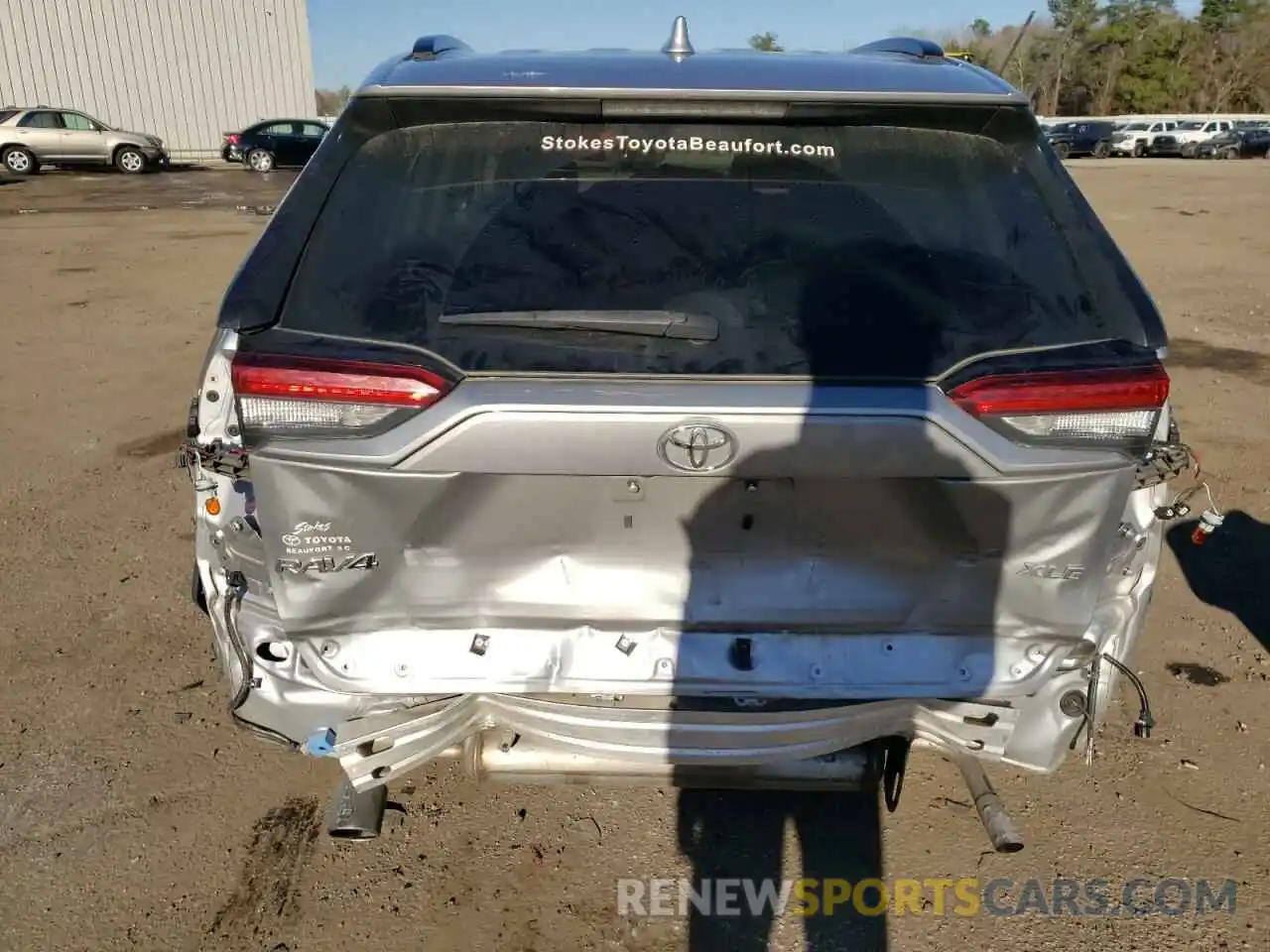 9 Photograph of a damaged car JTMW1RFV0KD013468 TOYOTA RAV4 2019