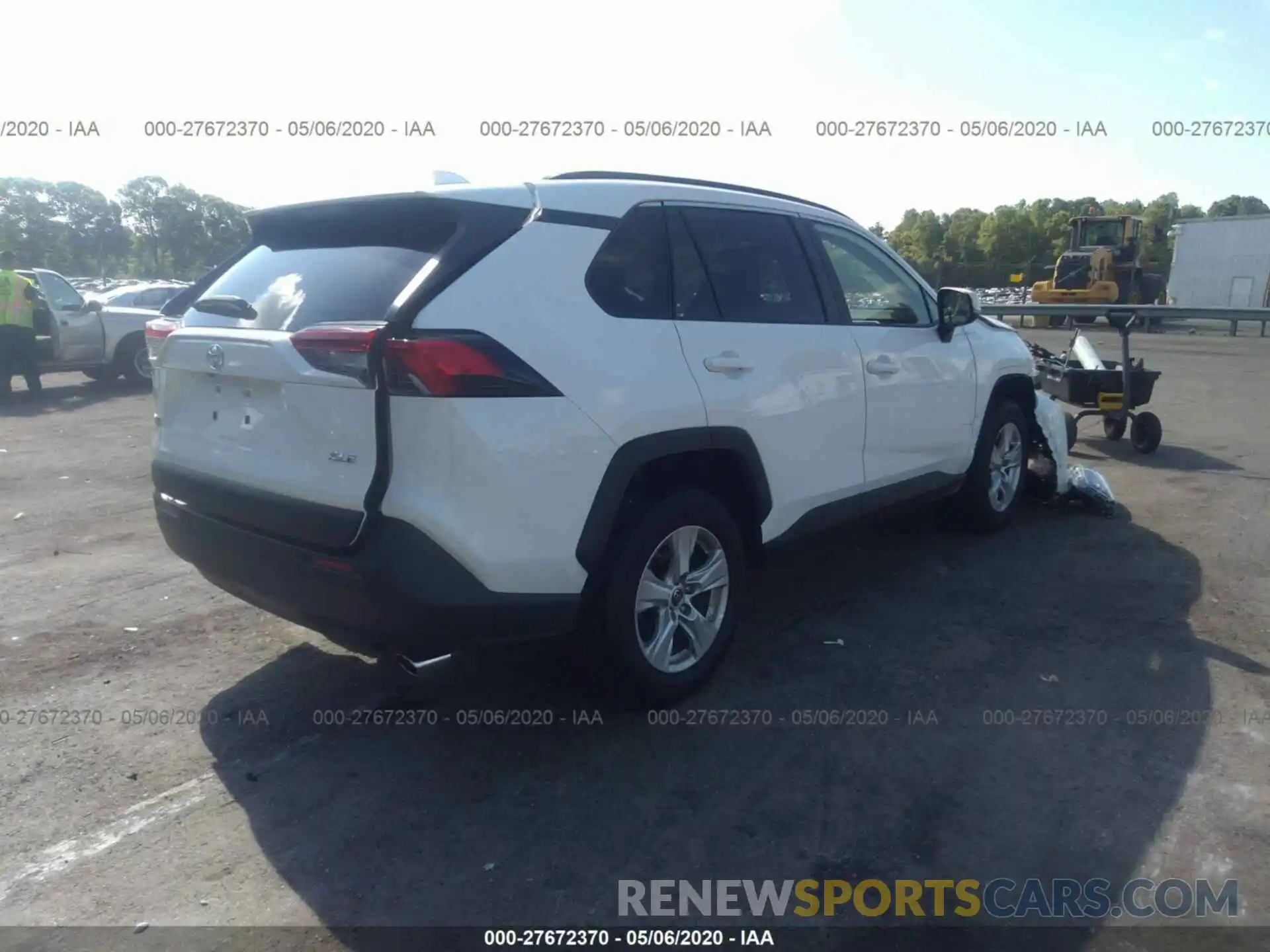 4 Photograph of a damaged car JTMW1RFV0KD016273 TOYOTA RAV4 2019