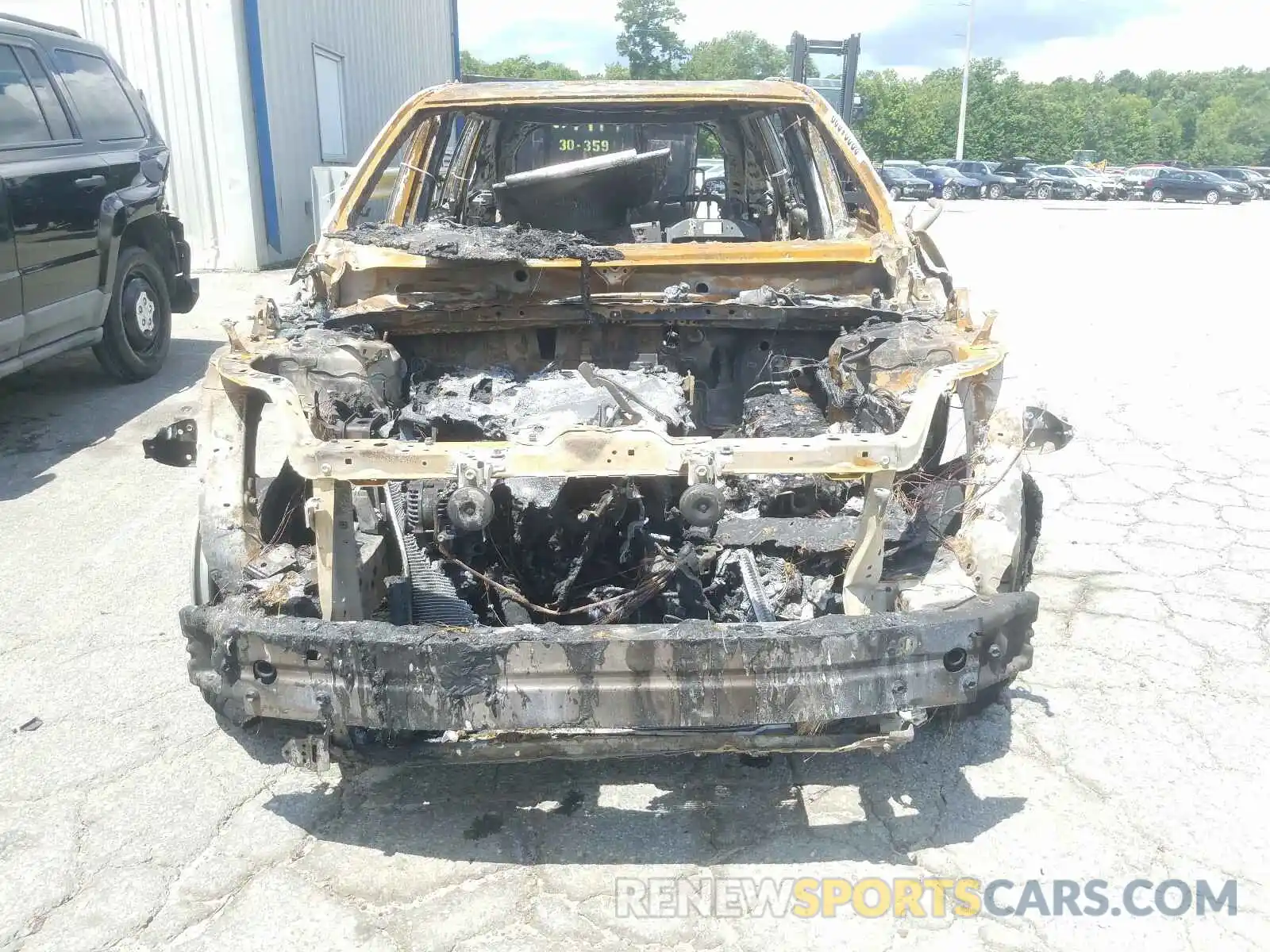 10 Photograph of a damaged car JTMW1RFV0KD016645 TOYOTA RAV4 2019