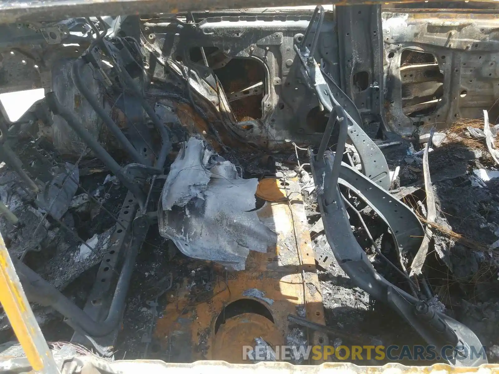 6 Photograph of a damaged car JTMW1RFV0KD016645 TOYOTA RAV4 2019