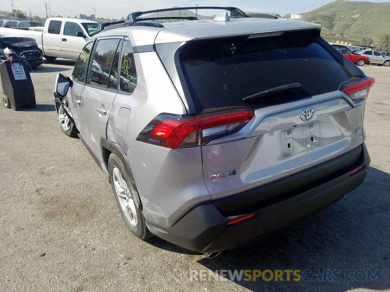 3 Photograph of a damaged car JTMW1RFV0KD017374 TOYOTA RAV4 2019