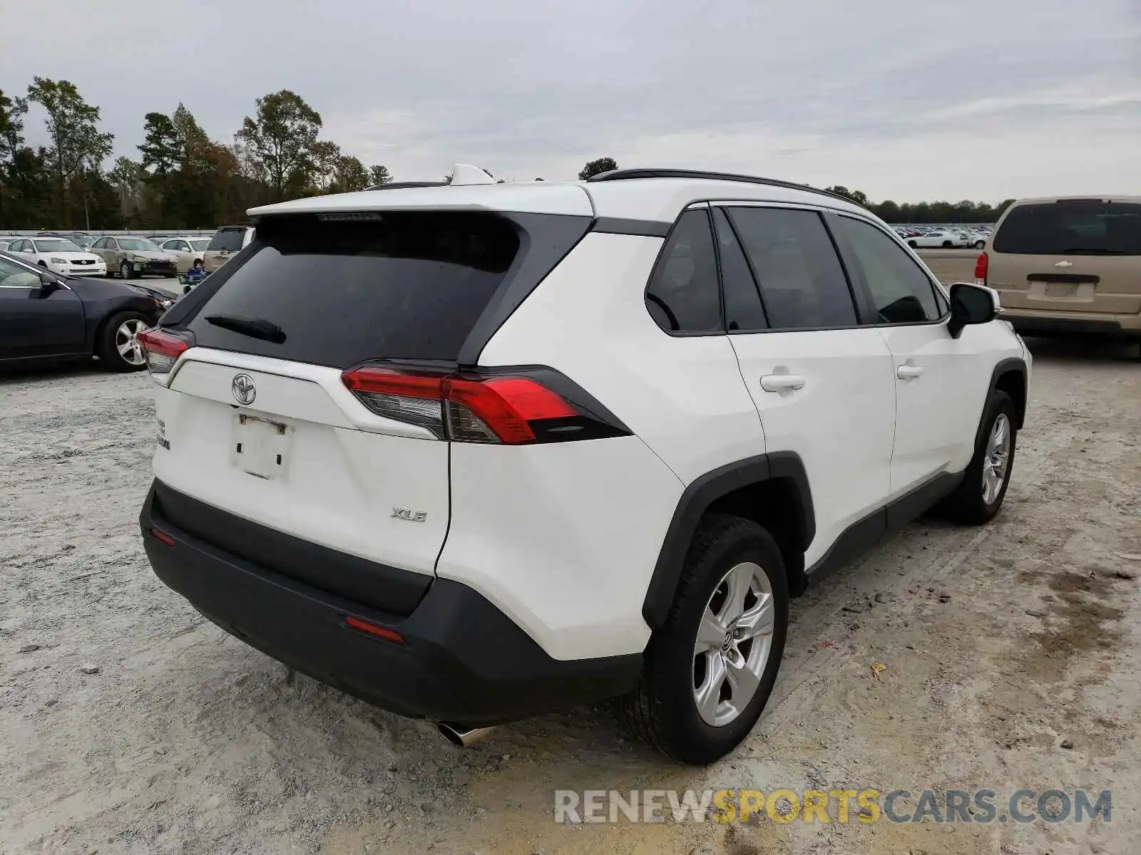 4 Photograph of a damaged car JTMW1RFV0KD019108 TOYOTA RAV4 2019