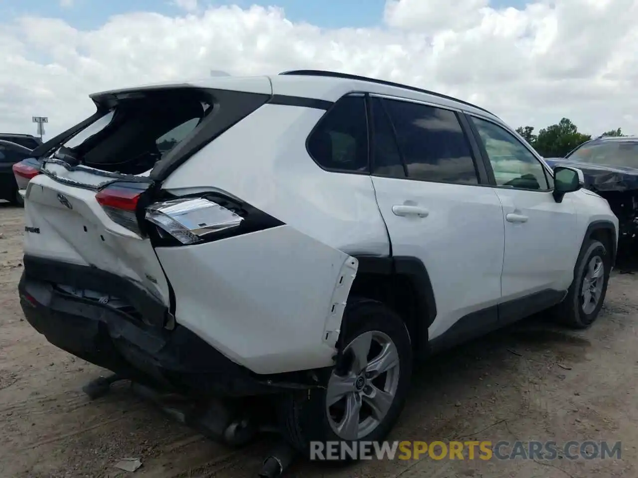 4 Photograph of a damaged car JTMW1RFV0KD031517 TOYOTA RAV4 2019