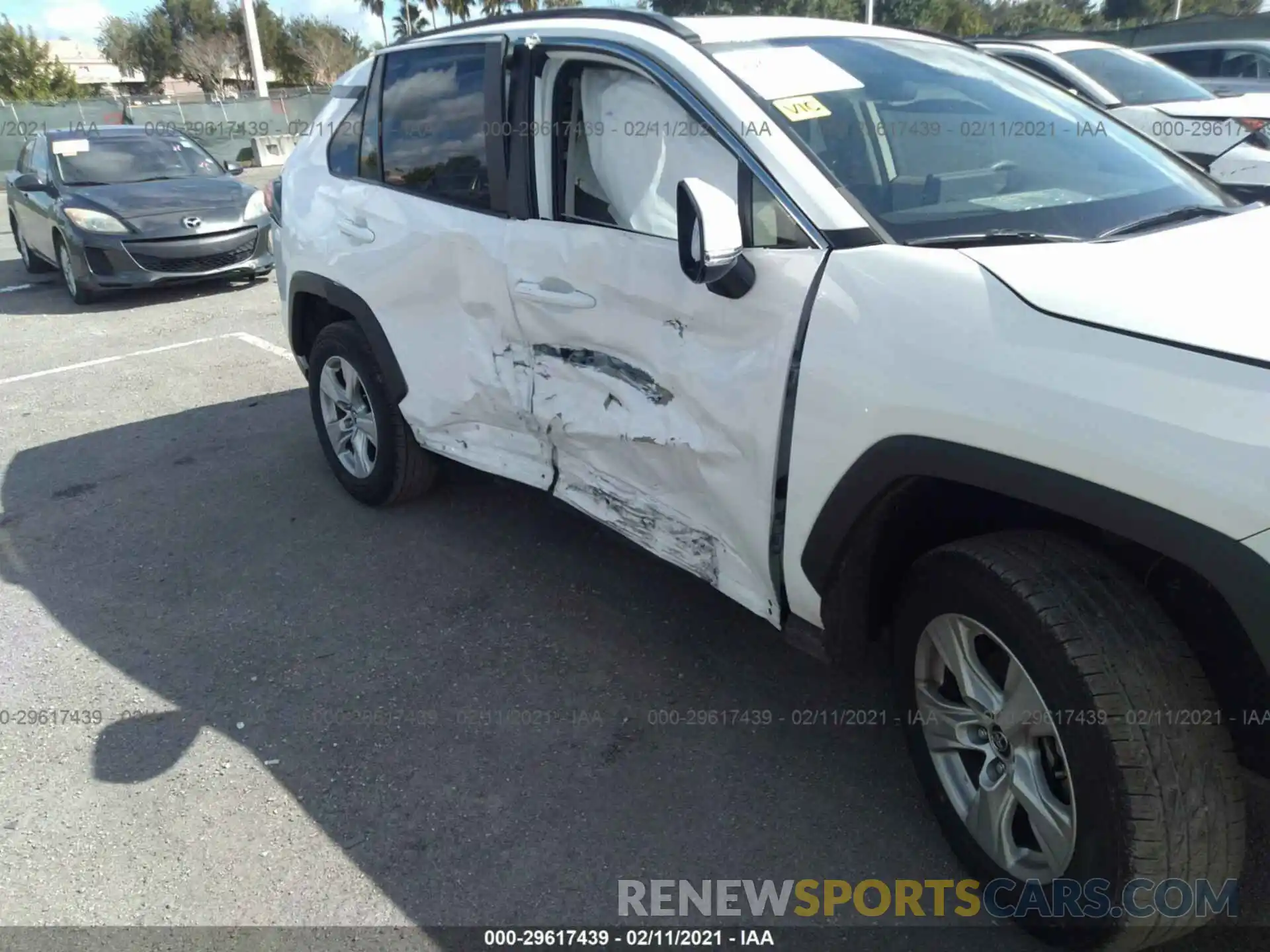 6 Photograph of a damaged car JTMW1RFV0KD502758 TOYOTA RAV4 2019