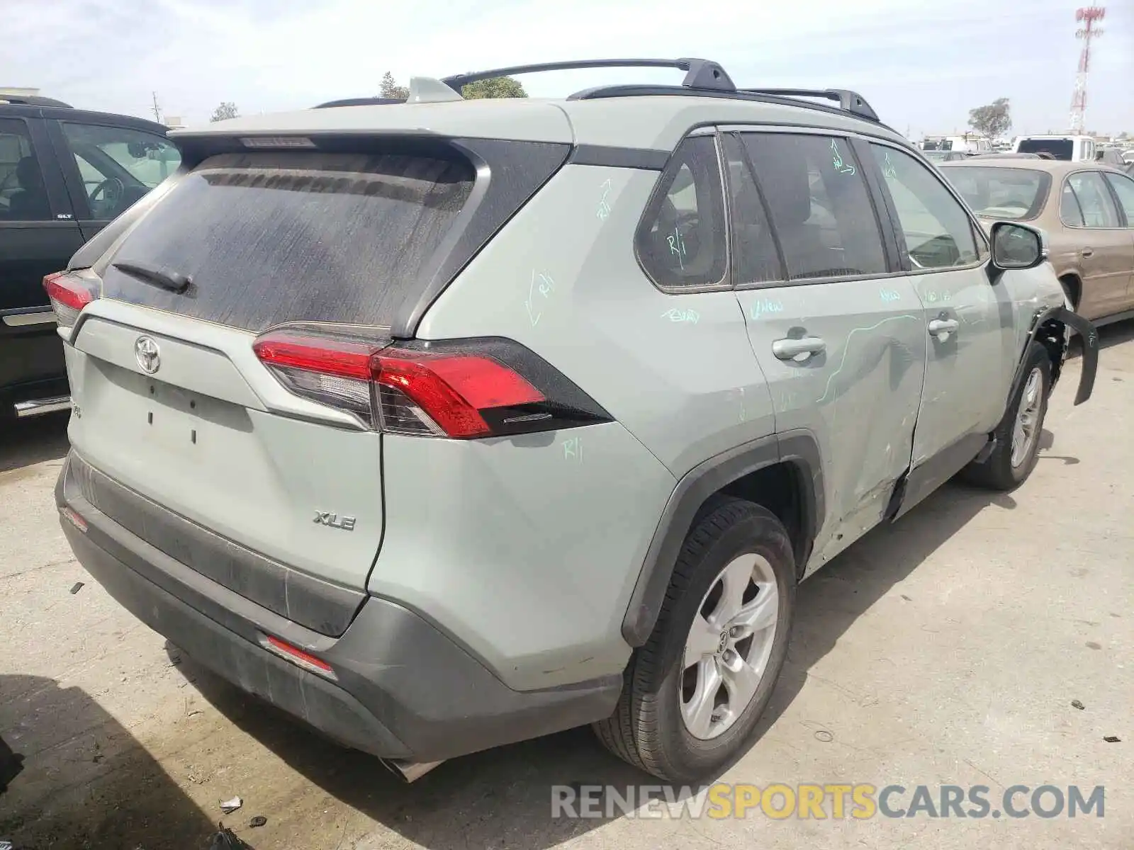 4 Photograph of a damaged car JTMW1RFV0KD505076 TOYOTA RAV4 2019