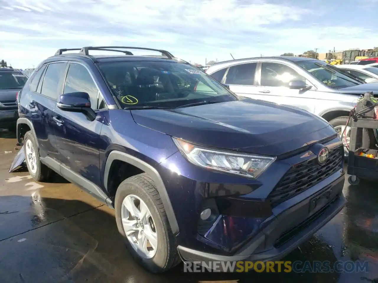 1 Photograph of a damaged car JTMW1RFV0KD509337 TOYOTA RAV4 2019