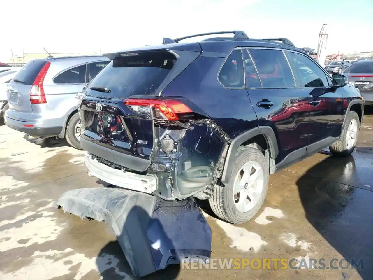 4 Photograph of a damaged car JTMW1RFV0KD509337 TOYOTA RAV4 2019