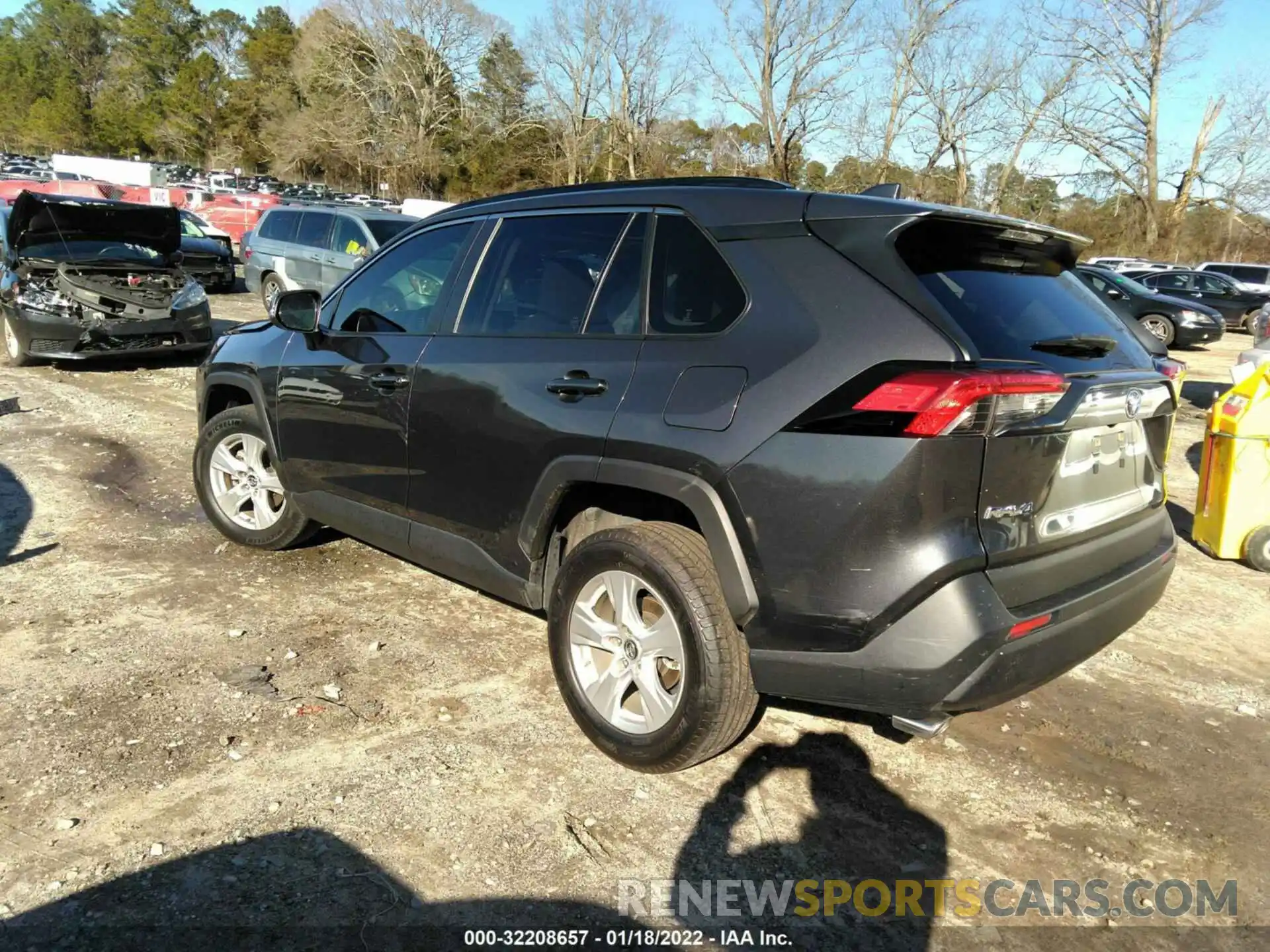 3 Photograph of a damaged car JTMW1RFV0KJ014394 TOYOTA RAV4 2019