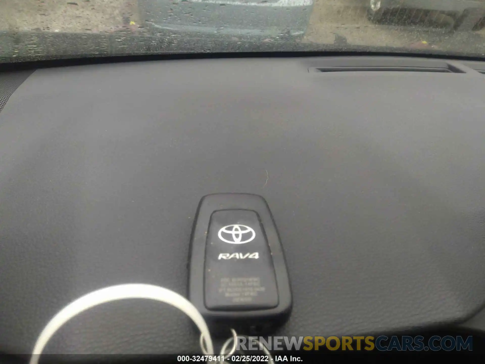 11 Фотография поврежденного автомобиля JTMW1RFV0KJ016257 TOYOTA RAV4 2019