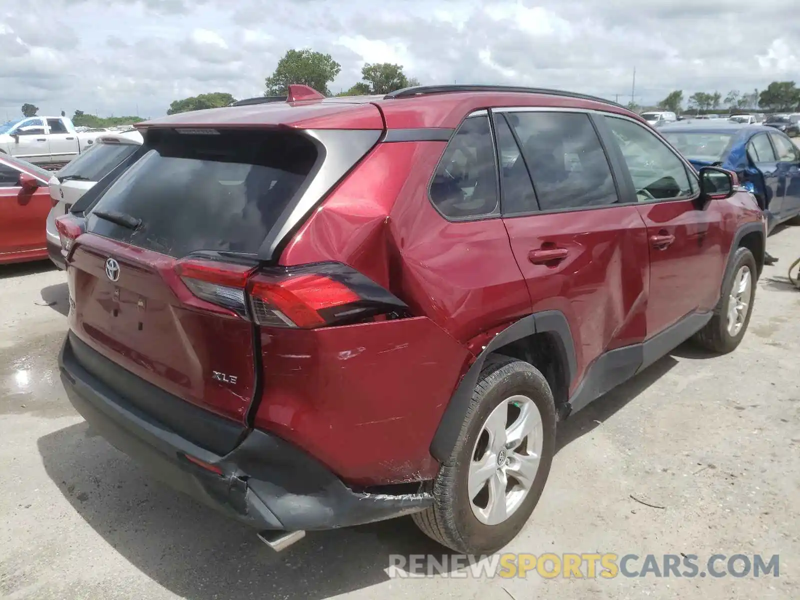 4 Photograph of a damaged car JTMW1RFV1KD010580 TOYOTA RAV4 2019