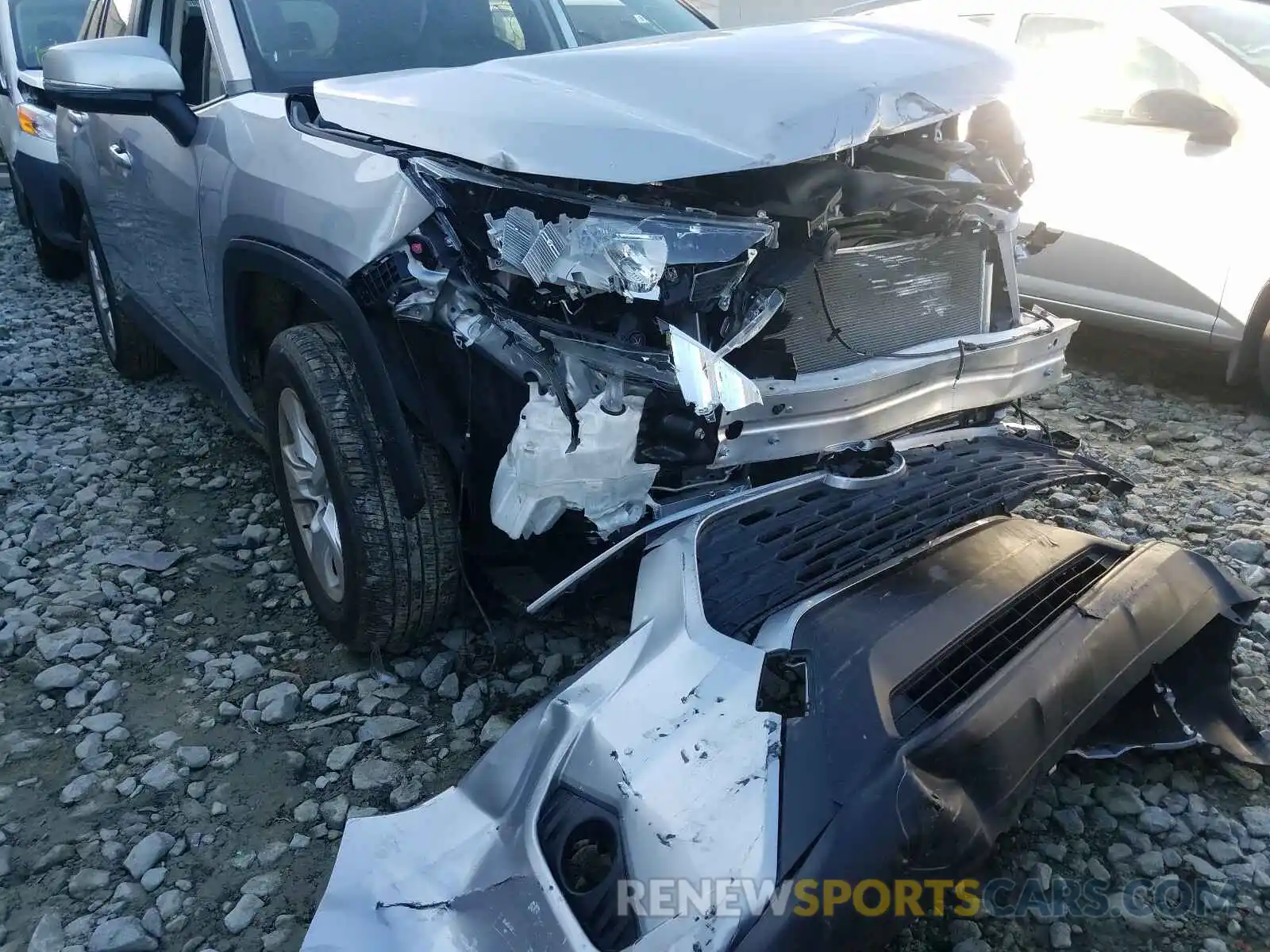 9 Photograph of a damaged car JTMW1RFV1KD017223 TOYOTA RAV4 2019