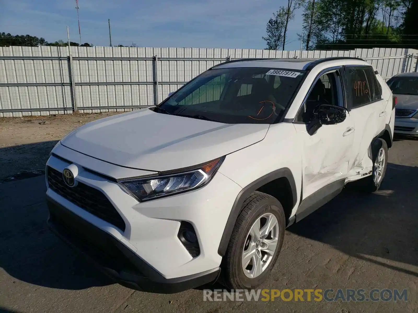 2 Photograph of a damaged car JTMW1RFV1KD022101 TOYOTA RAV4 2019