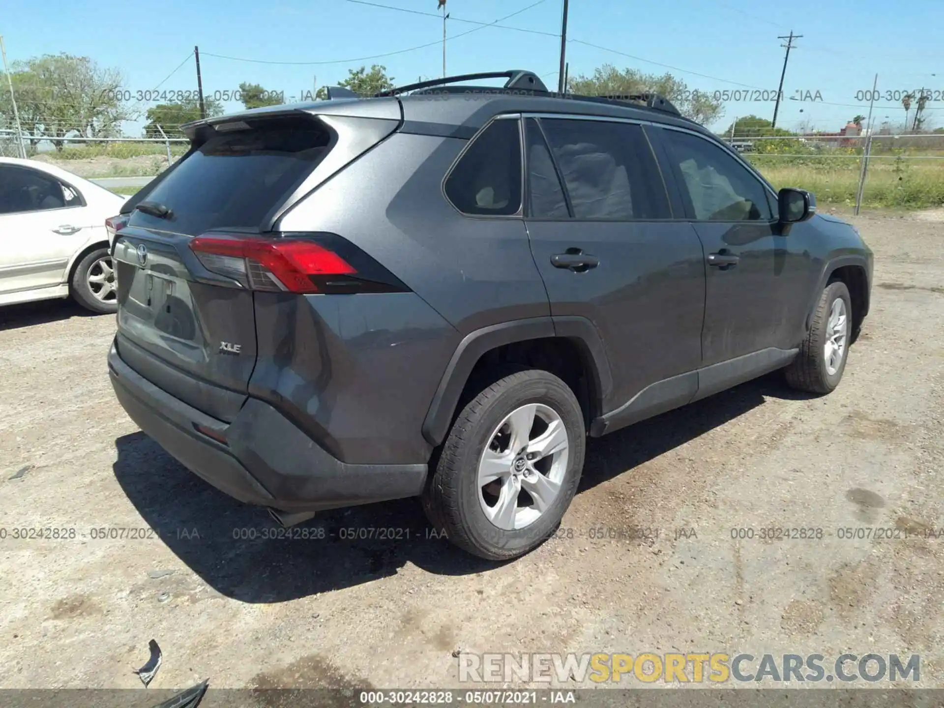 4 Photograph of a damaged car JTMW1RFV1KD022261 TOYOTA RAV4 2019