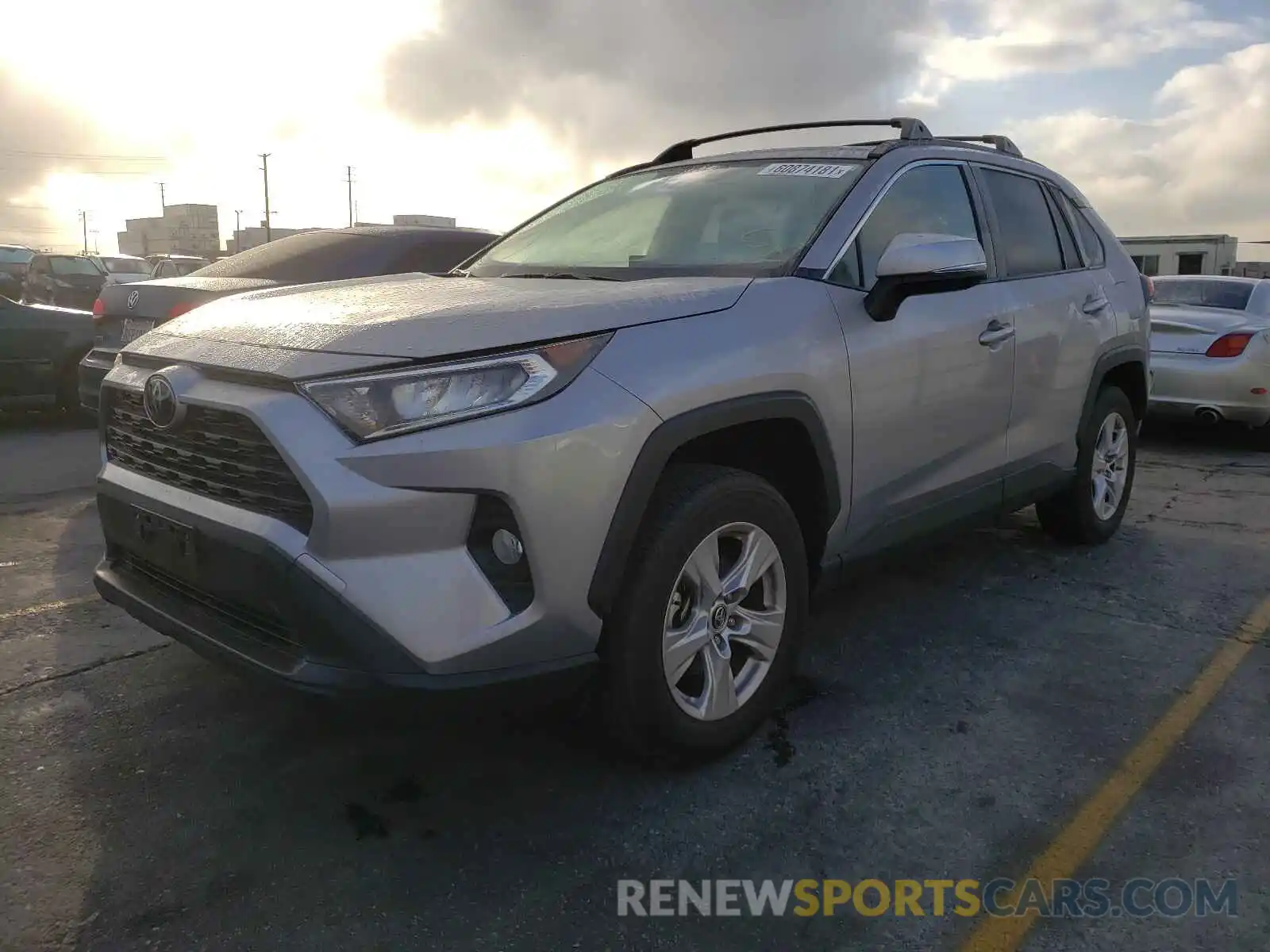 2 Фотография поврежденного автомобиля JTMW1RFV1KD027315 TOYOTA RAV4 2019