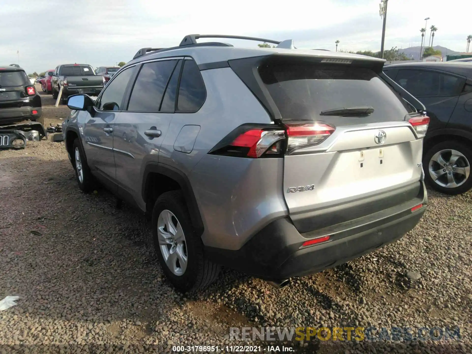 3 Фотография поврежденного автомобиля JTMW1RFV1KD506852 TOYOTA RAV4 2019