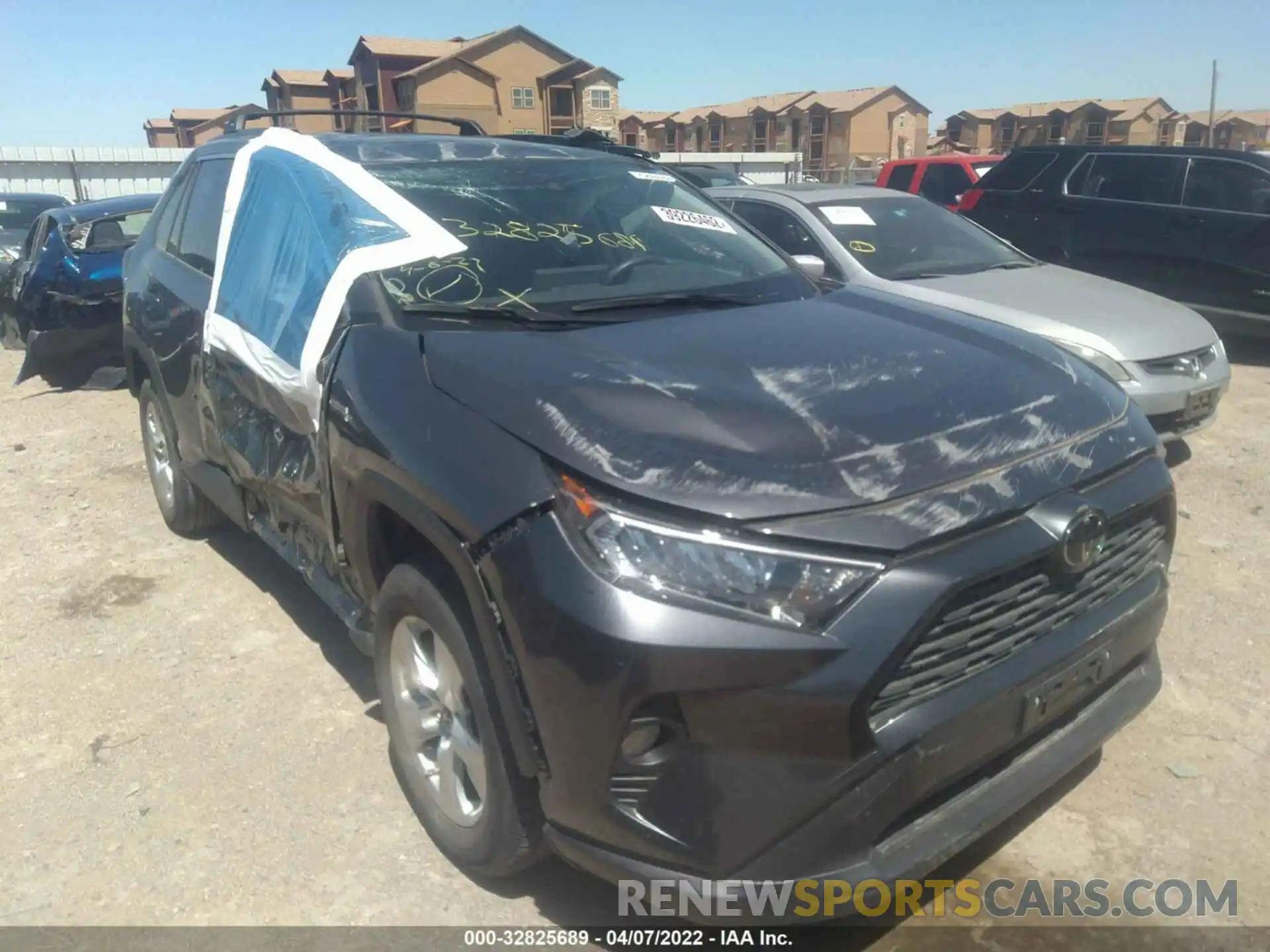 1 Photograph of a damaged car JTMW1RFV1KD512134 TOYOTA RAV4 2019